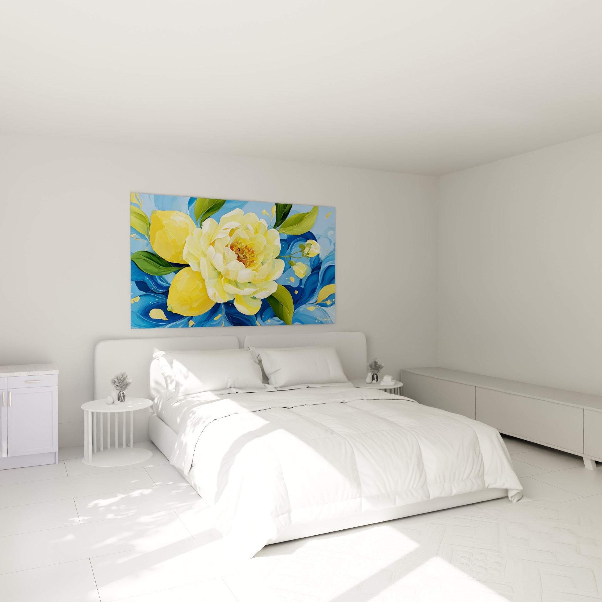 Fleur jaune et citrons juteux sur fond bleu marine accrochés au-dessus d'un lit dans une chambre claire