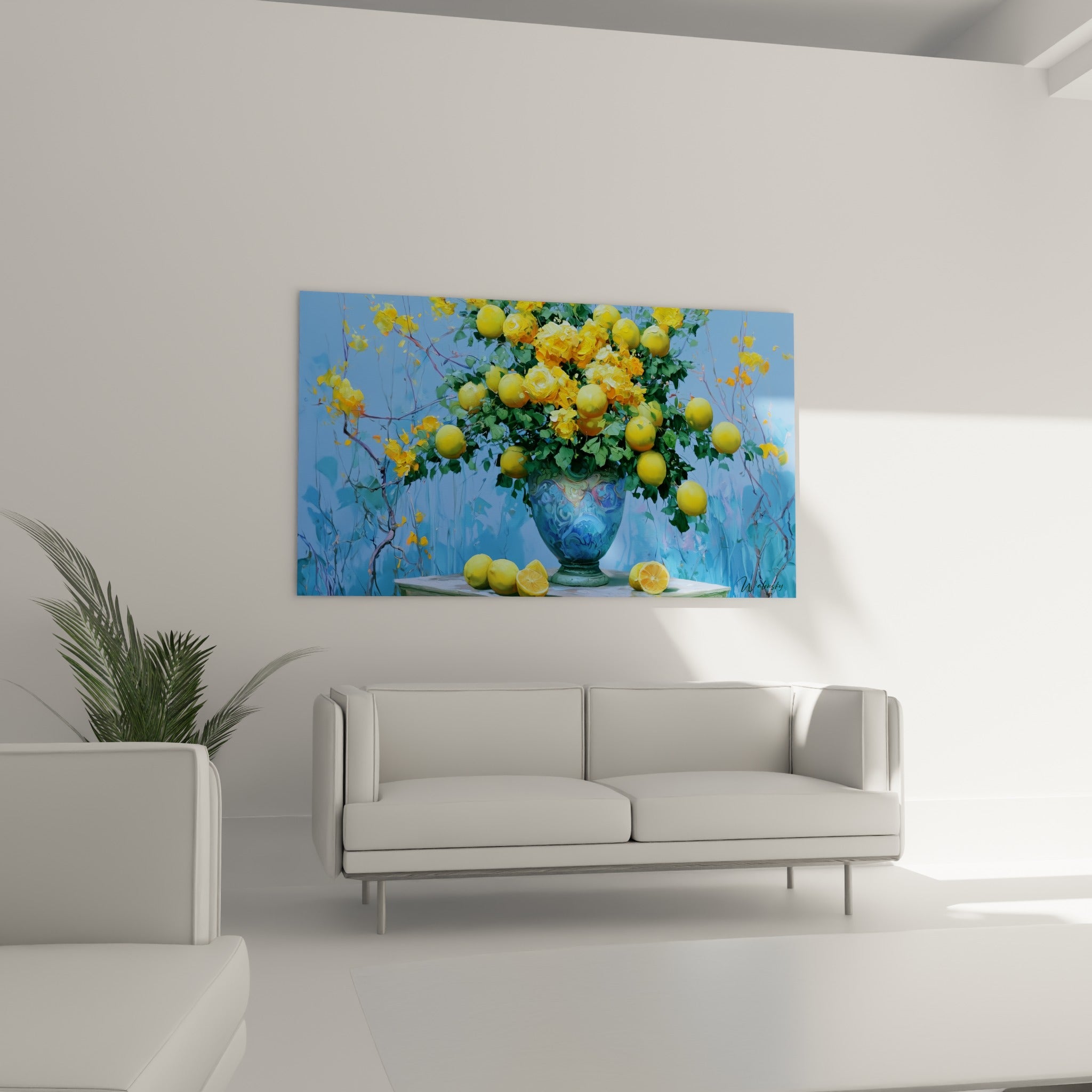 Citronnier fleuri jaune et bleu peint au couteau, suspendu au-dessus d'un canapé dans un salon lumineux