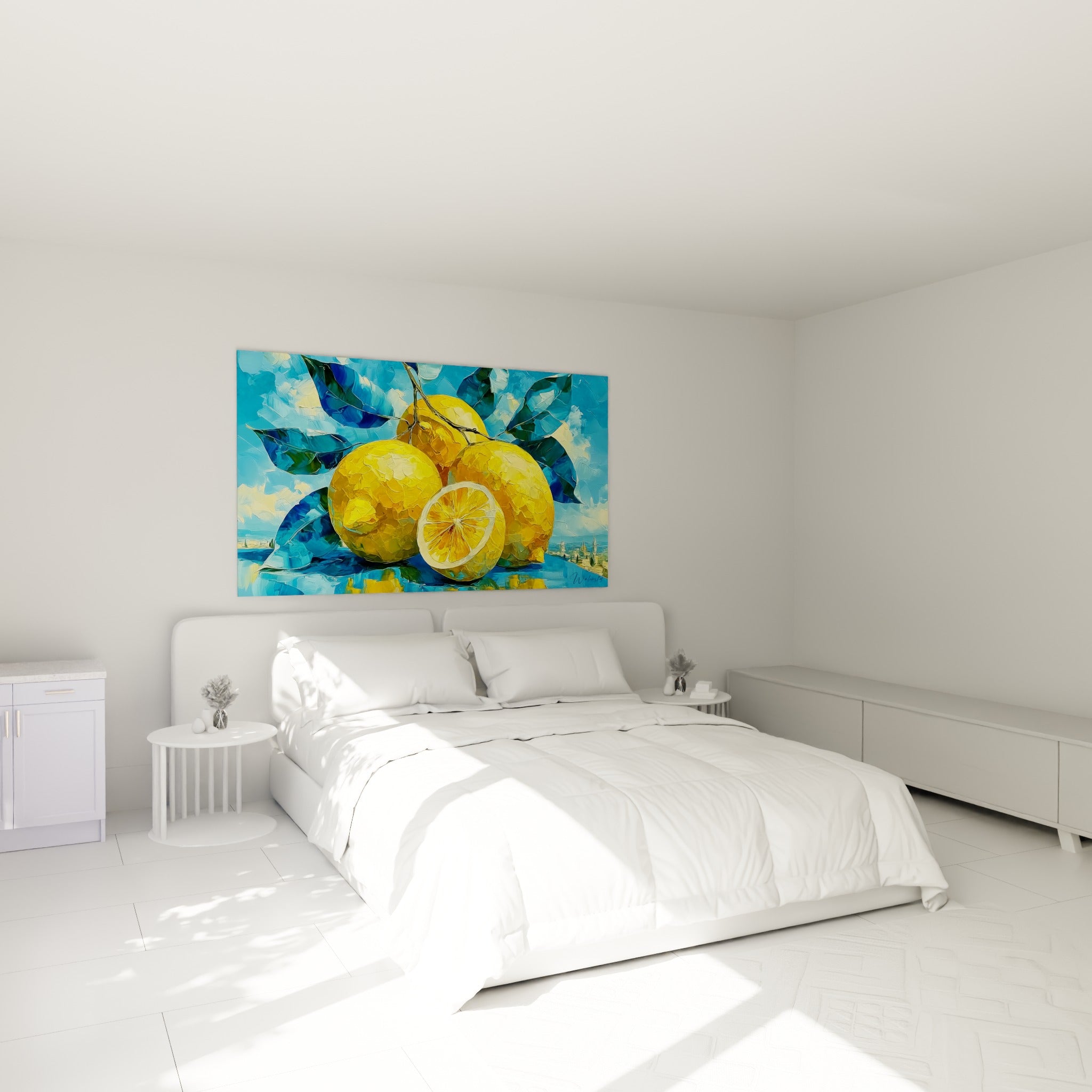 Citrons jaune vif sur fond bleu azur, moitié de fruit tranché, au-dessus d'un lit dans une chambre claire