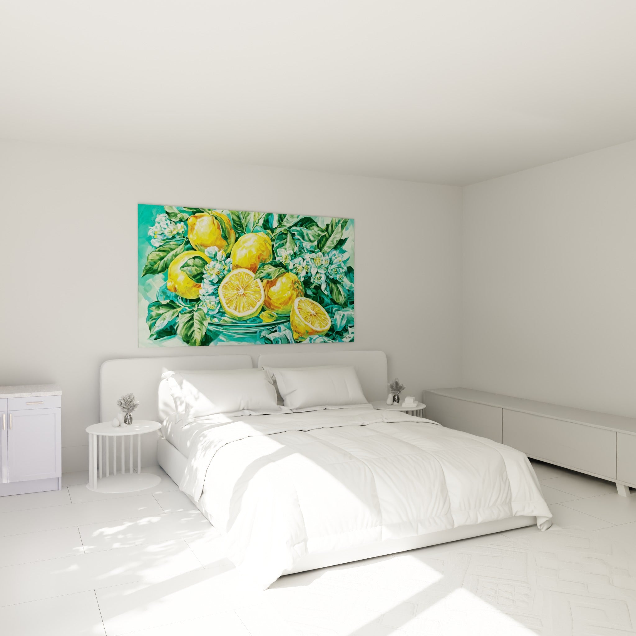 Fruits jaunes et feuillage turquoise composent ce tableau Citron au-dessus d'un lit dans une chambre claire