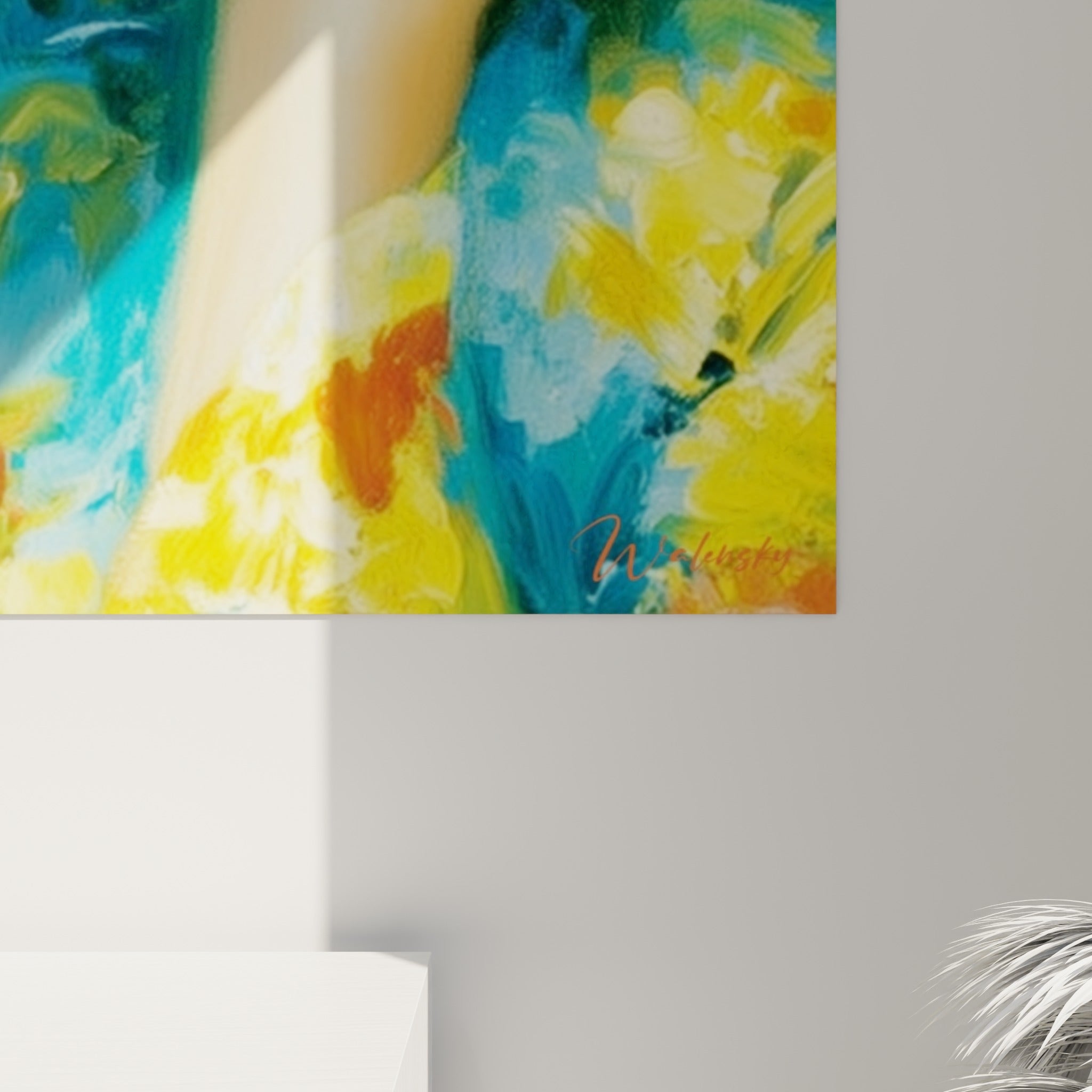 Empâtements colorés bleu et jaune visibles de près, matière épaisse de la peinture au couteau sur le foulard
