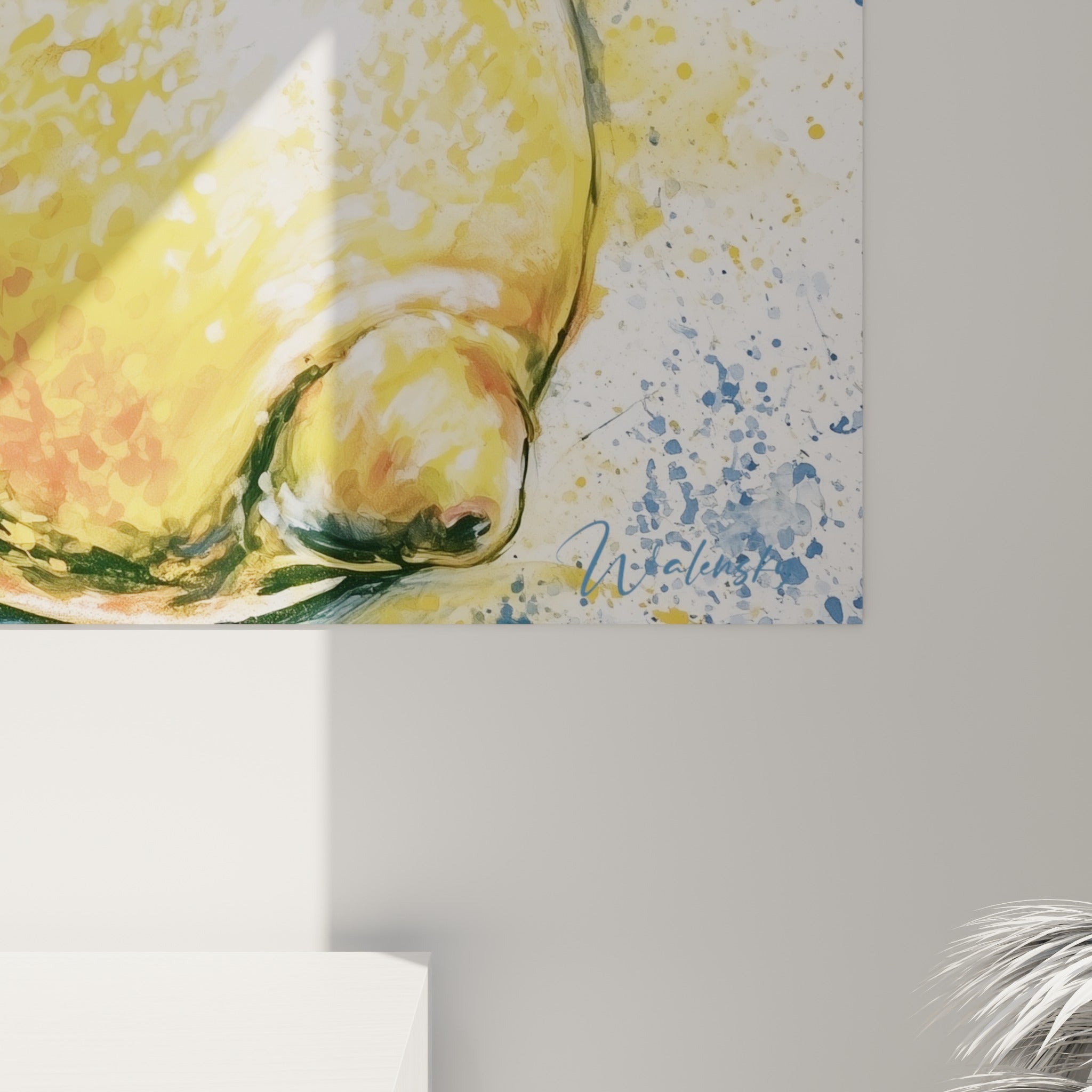 Empâtements jaune et orangé, coulures bleu pastel et grain aquarelle visibles sur la toile du tableau citron