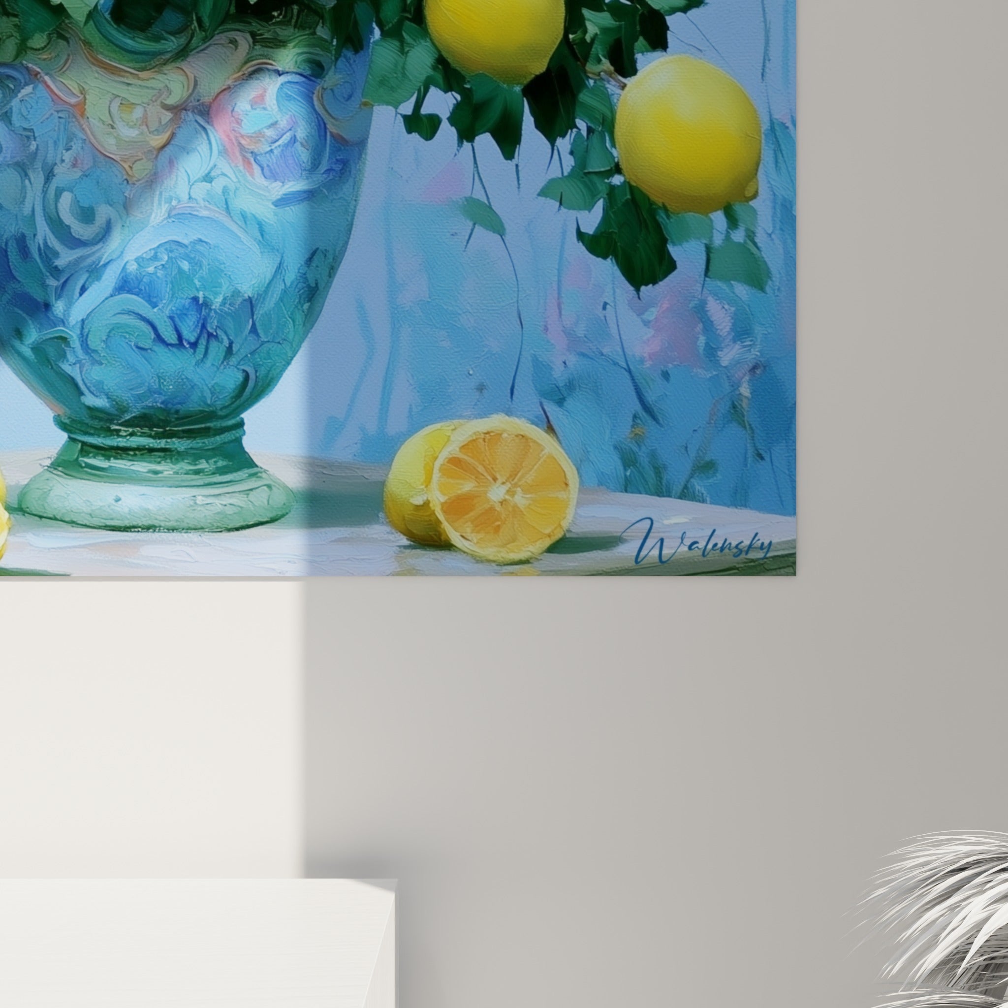 Citron texturé montrant empâtements jaunes et coulures bleues en gros plan