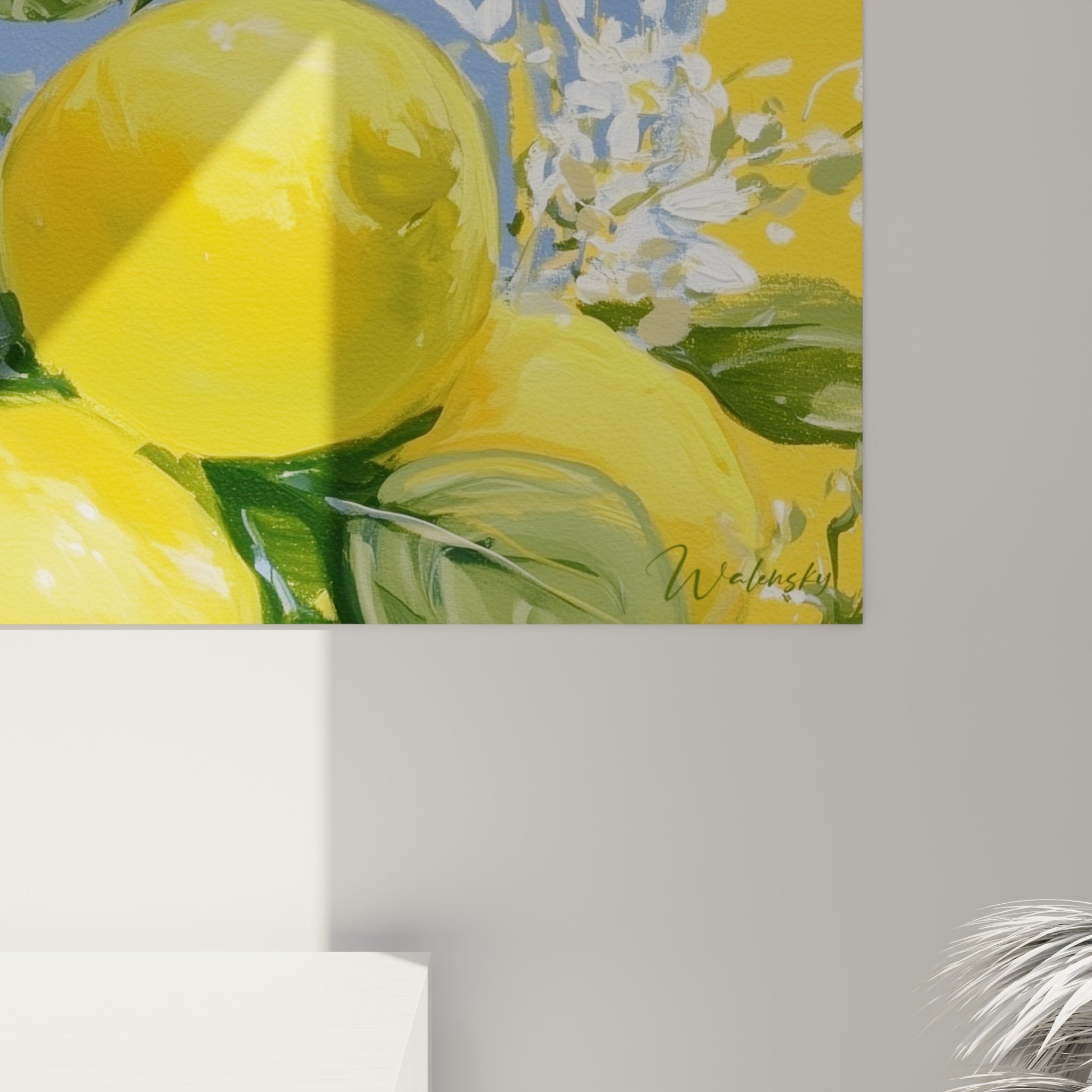 Empâtements jaunes et verts formant citrons et feuilles, coulures visibles sur fond bleu profond