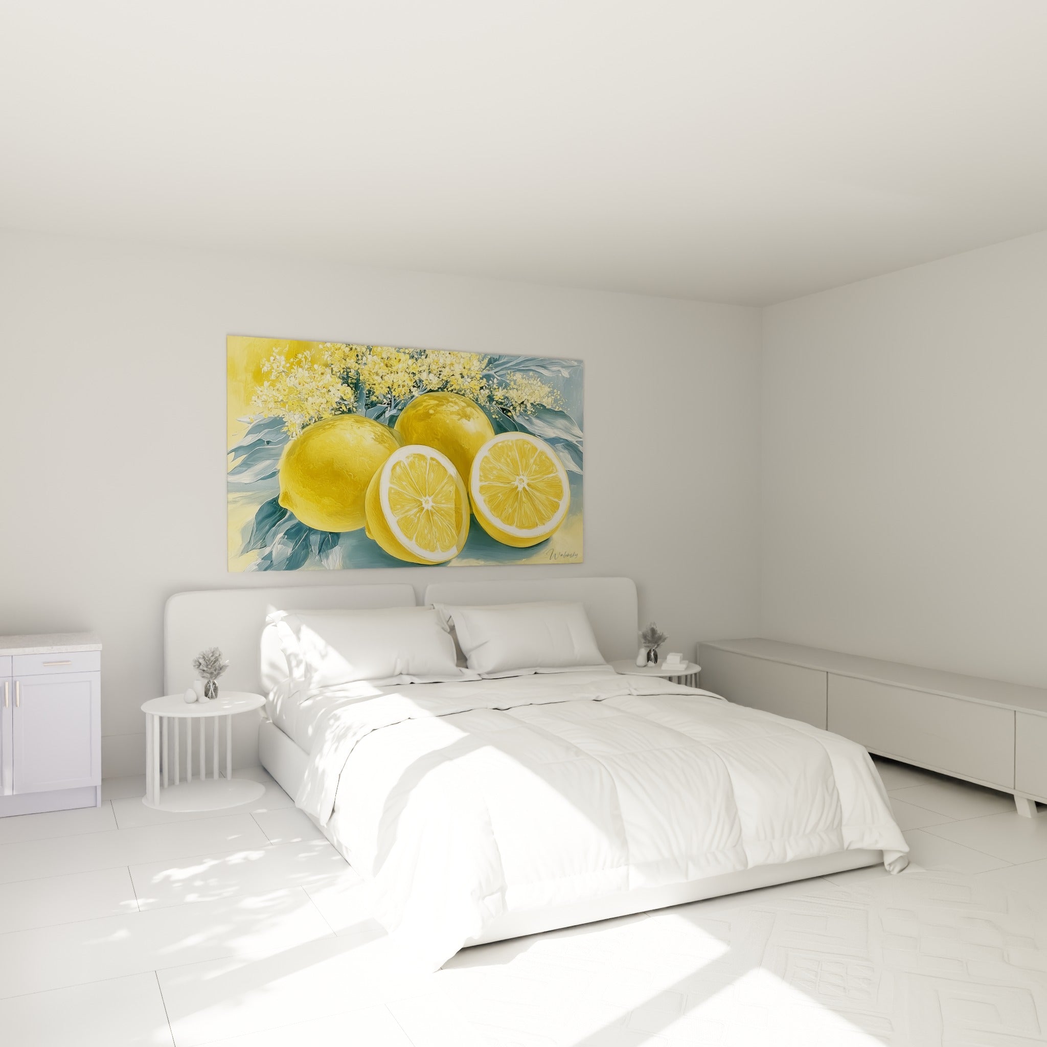 Citrons jaunes et bleu ardoise peints avec relief, accrochés au-dessus d'un lit dans une chambre claire