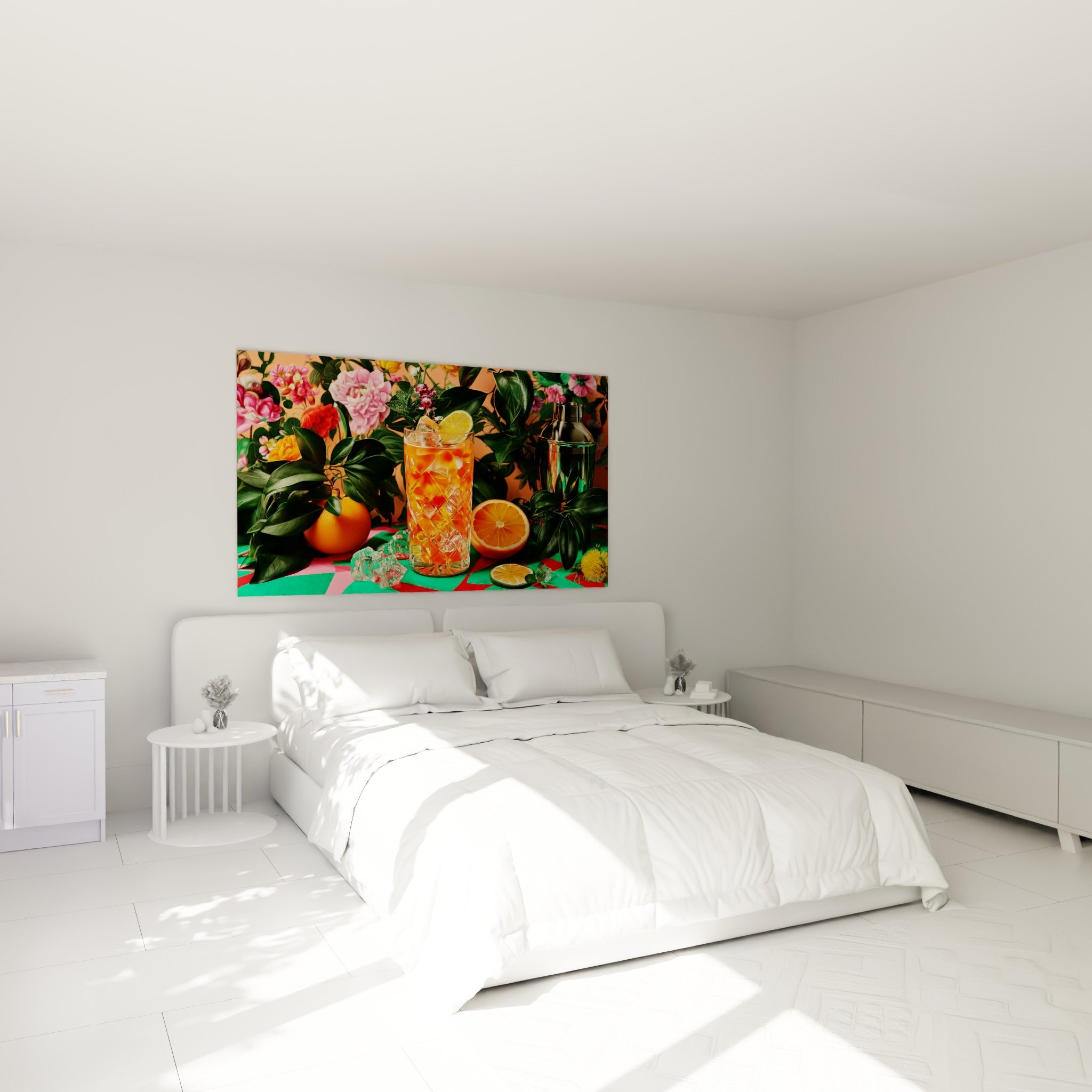 Agrumes et cocktail orangé décorent un tableau accroché au-dessus d'un lit dans une chambre claire