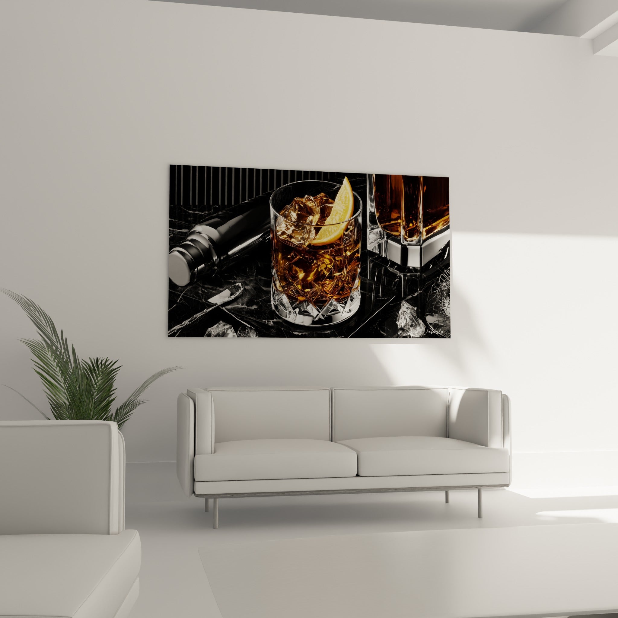Verre à whisky glacé et citron vif surplombant un canapé dans un salon lumineux
