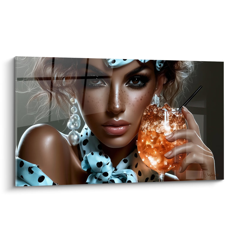 Tableau Femme bleu ciel et orange au verre glacé - Pause glamour - Edition Cocktail