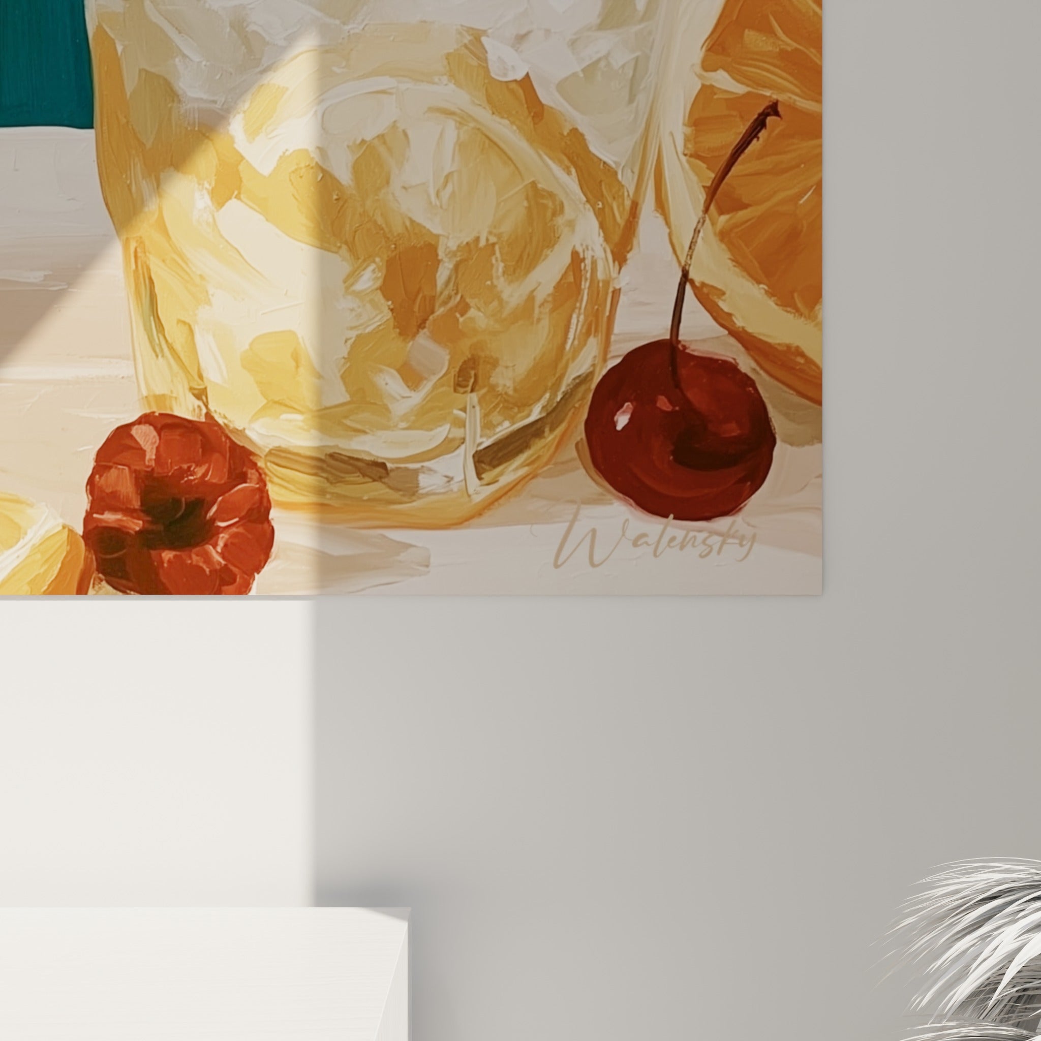 Empâtements de peinture révélant glaçons blancs, cerises rouges et reflets bleu pétrole du verre
