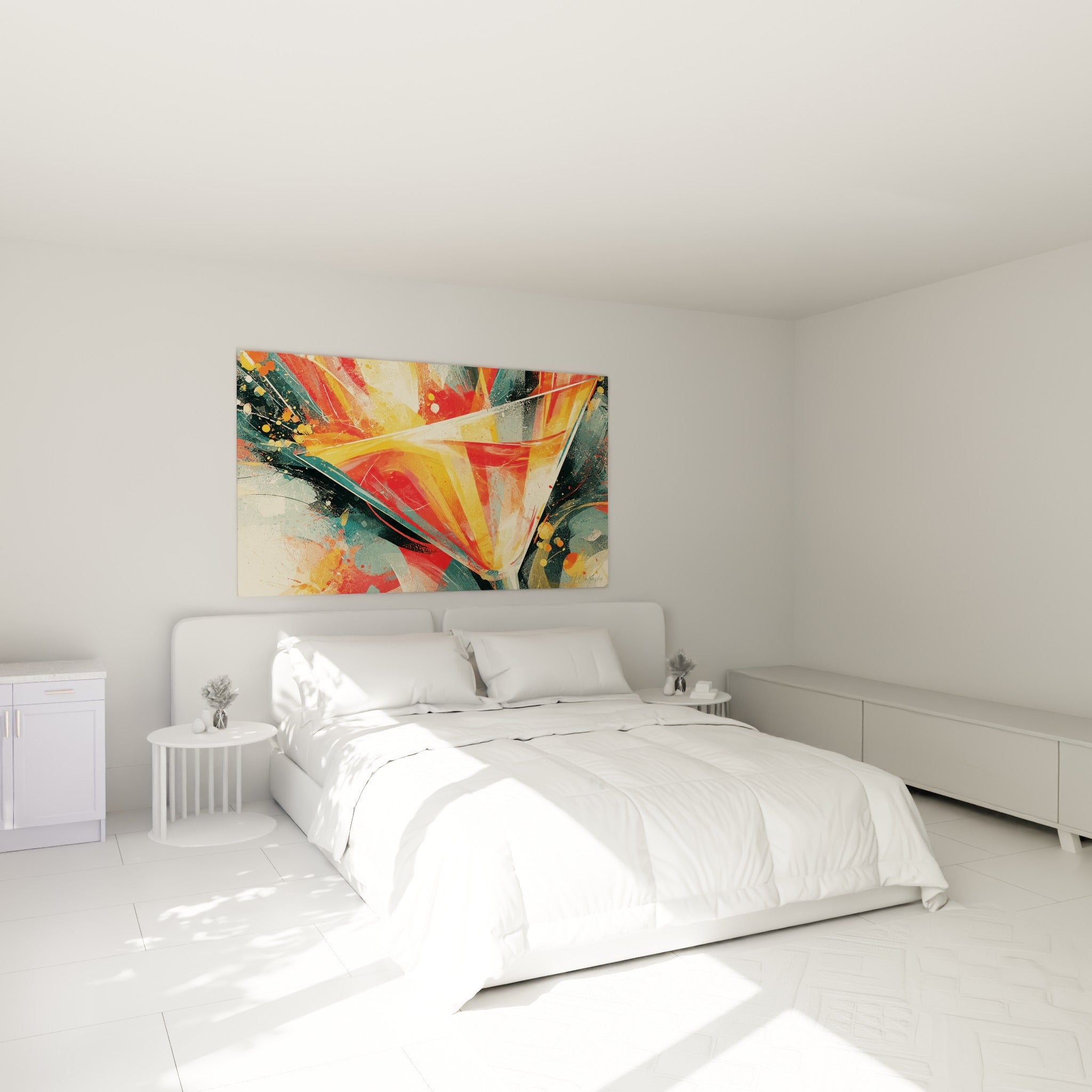 Composition abstraite d'un cocktail rouge et jaune safran au-dessus d'un lit dans une chambre claire