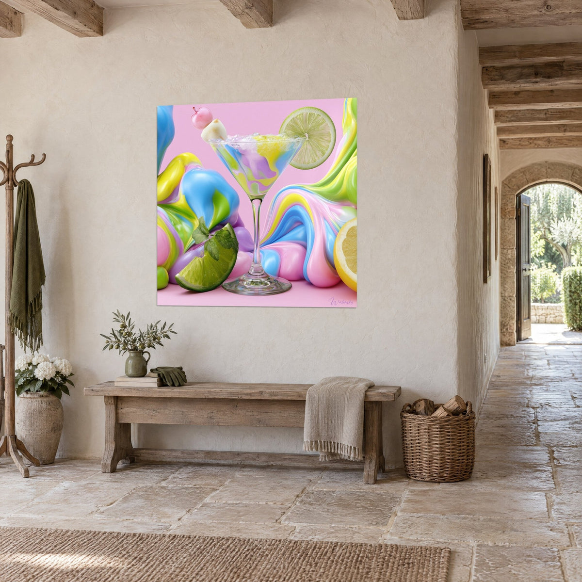 Quadro cocktail effervescente con bordo di zucchero ghiacciato, nastro azzurro cielo e giallo limone su sfondo rosa, visto di tre quarti in un corridoio in pietra