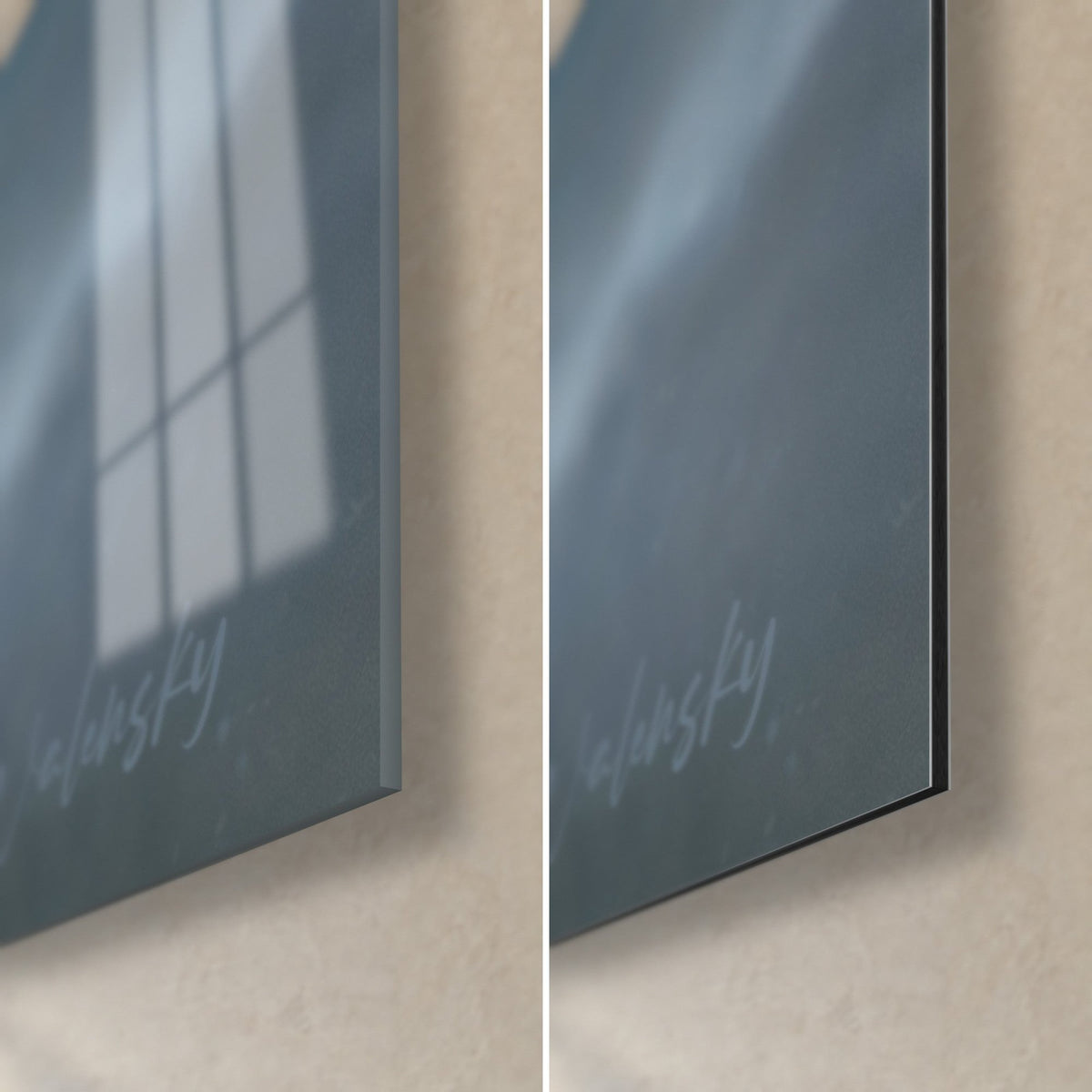 Cuadro joven mujer bajo la tormenta, esquina inferior derecha: cristal acrílico brillante con reflejos azul-grisáceos, aluminio Dibond negro mate, canto de 3 mm