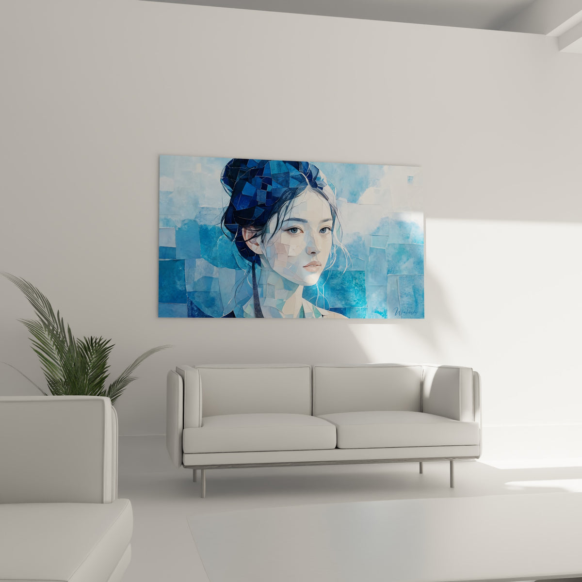 Femme au regard bleu clair et peau ocre pâle, tableau suspendu au-dessus d'un canapé dans un salon lumineux