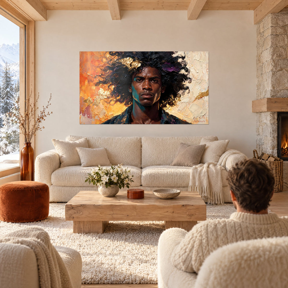 Gemälde Männerporträt mit schwarzer Afro-Mähne, Goldakzente und orangefarbener Hintergrund, über einem Sofa in einem hellen Wohnzimmer