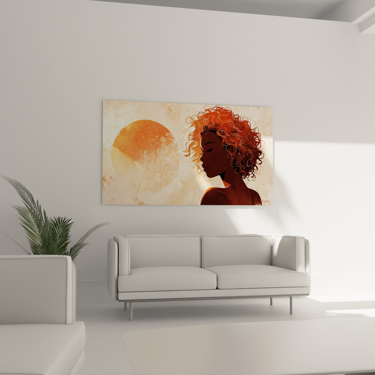 Portrait ocre et brun aux mèches cuivrées volumineuses, suspendu au-dessus d'un canapé dans un salon lumineux