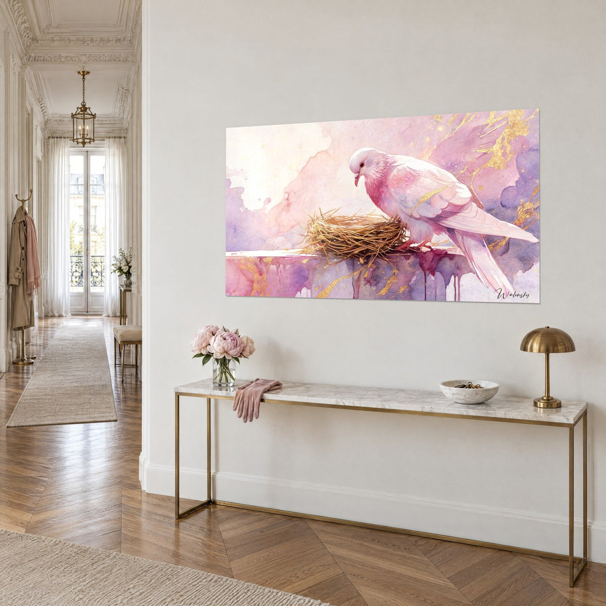 Tableau oiseau au plumage blanc et rose couvant des brindilles dorées, aquarelle lilas, au-dessus d'une console dorée à Paris