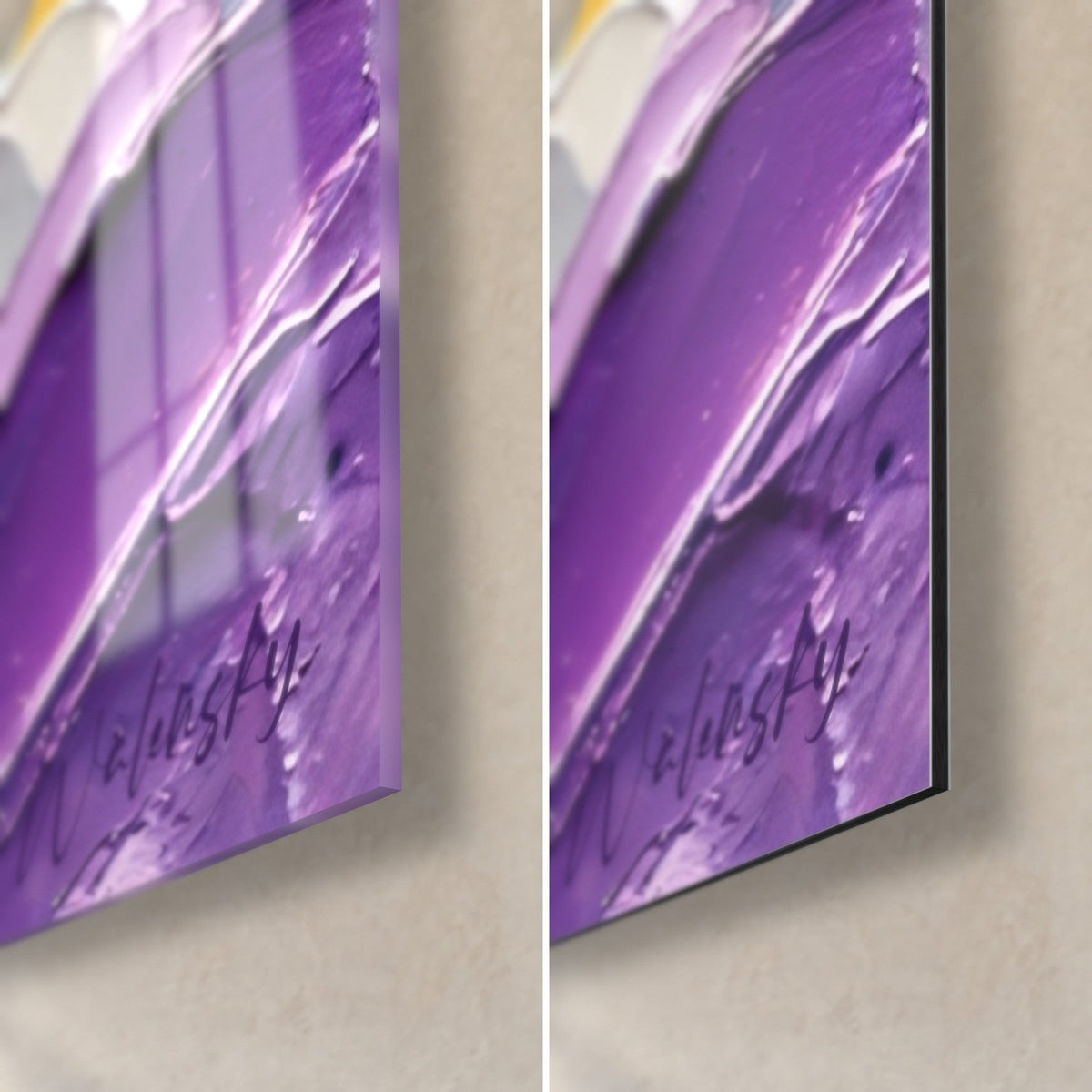 Quadro colomba dalle piume turchesi, angolo in basso a destra viola in vetro lucido e Dibond opaco, bordo nero di 3 mm