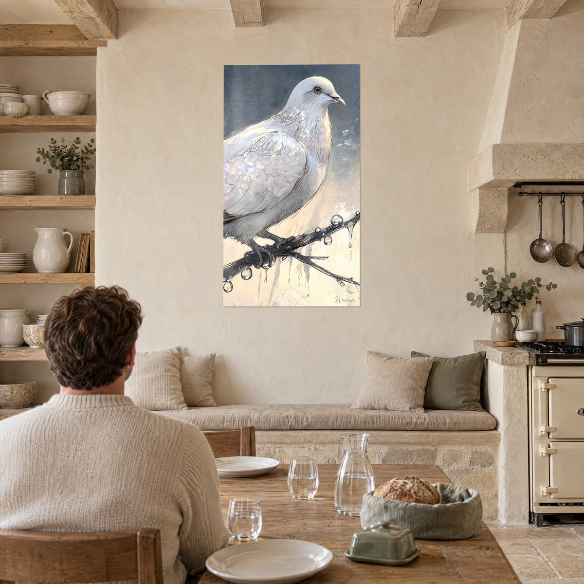 Gemälde Silbriger Vogel mit dunklem Blick, Tautropfen auf schwarzem Zweig, Hintergründe in Schieferblau und Sand, in einem Esszimmer