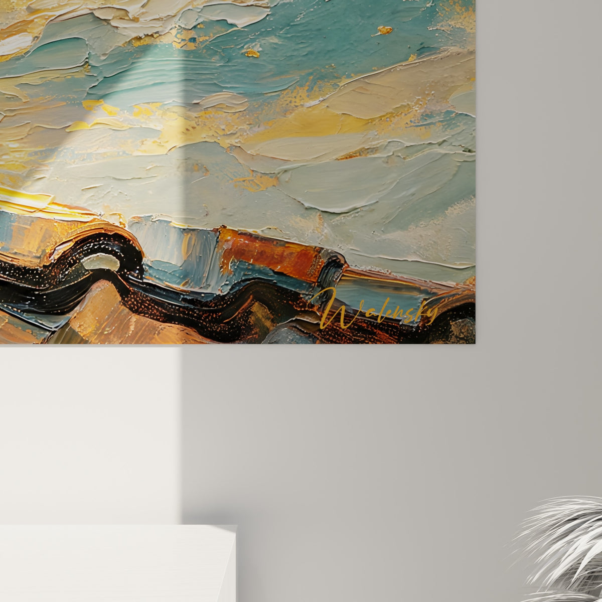 Empâtements dorés et coulures turquoise formant la lune et les tuiles de ce tableau à la matière épaisse