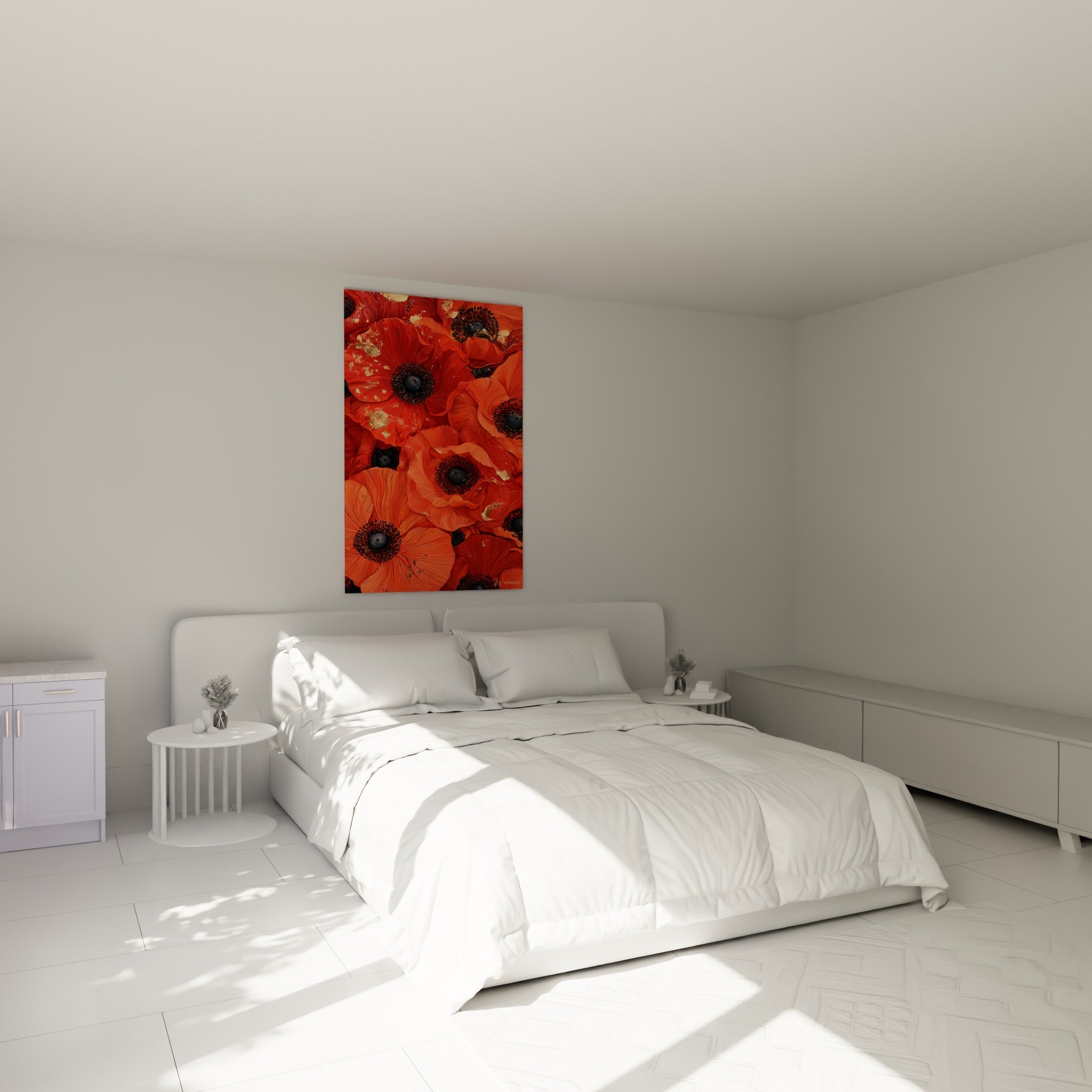 Pétales de coquelicot rouge vif et orangé au-dessus d'un lit dans une chambre claire