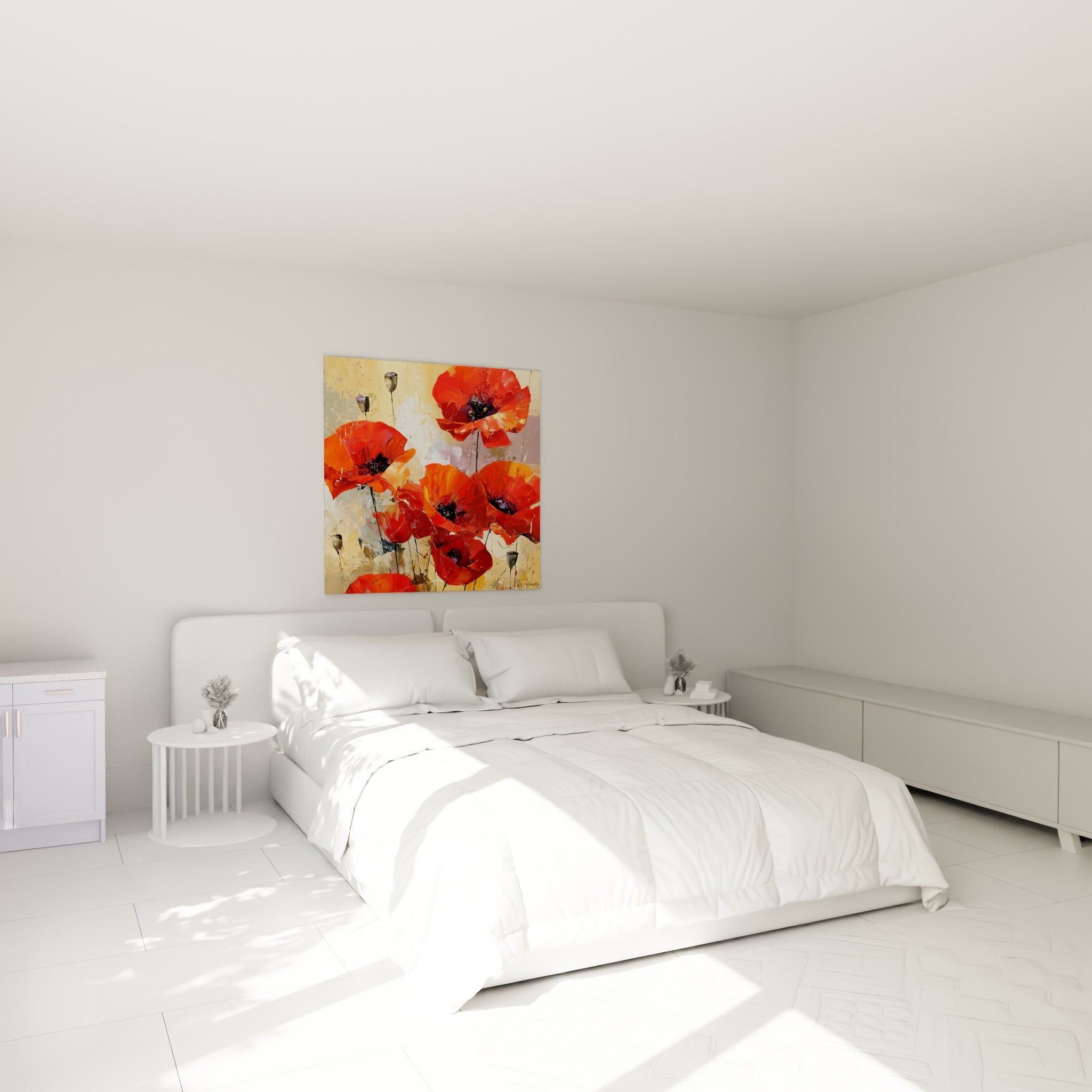 Coquelicots rouge vif et doré peints en relief, accrochés au-dessus d'un lit dans une chambre claire