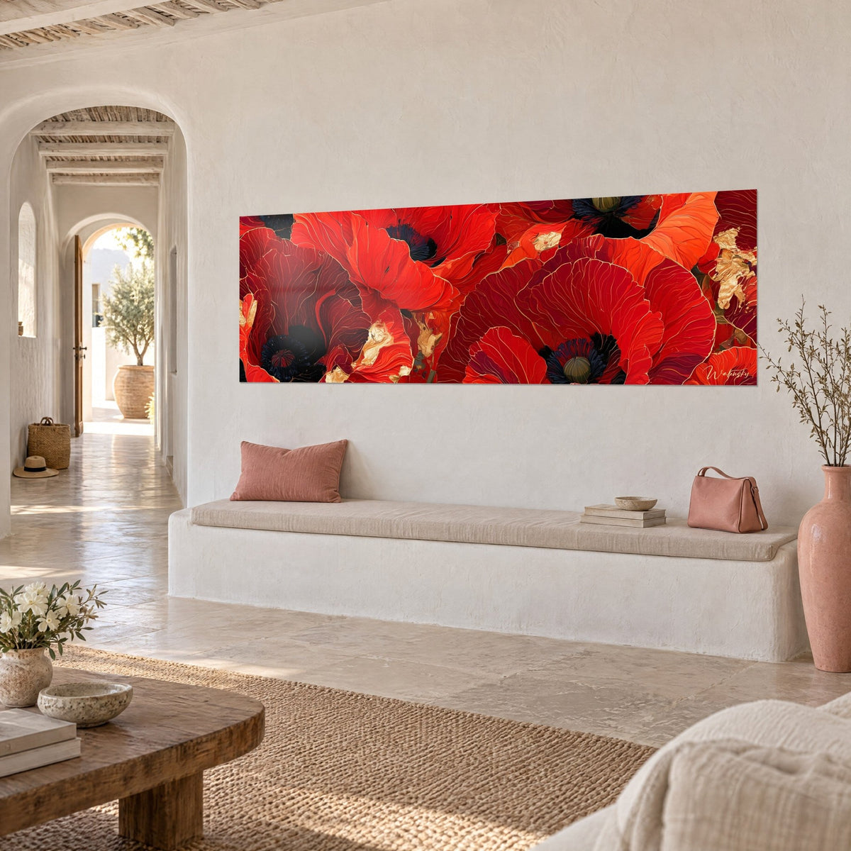 Cuadro de campo de amapolas rojo vivo con manchas doradas, pared blanca encalada, banco de piedra y arco de entrada al fondo