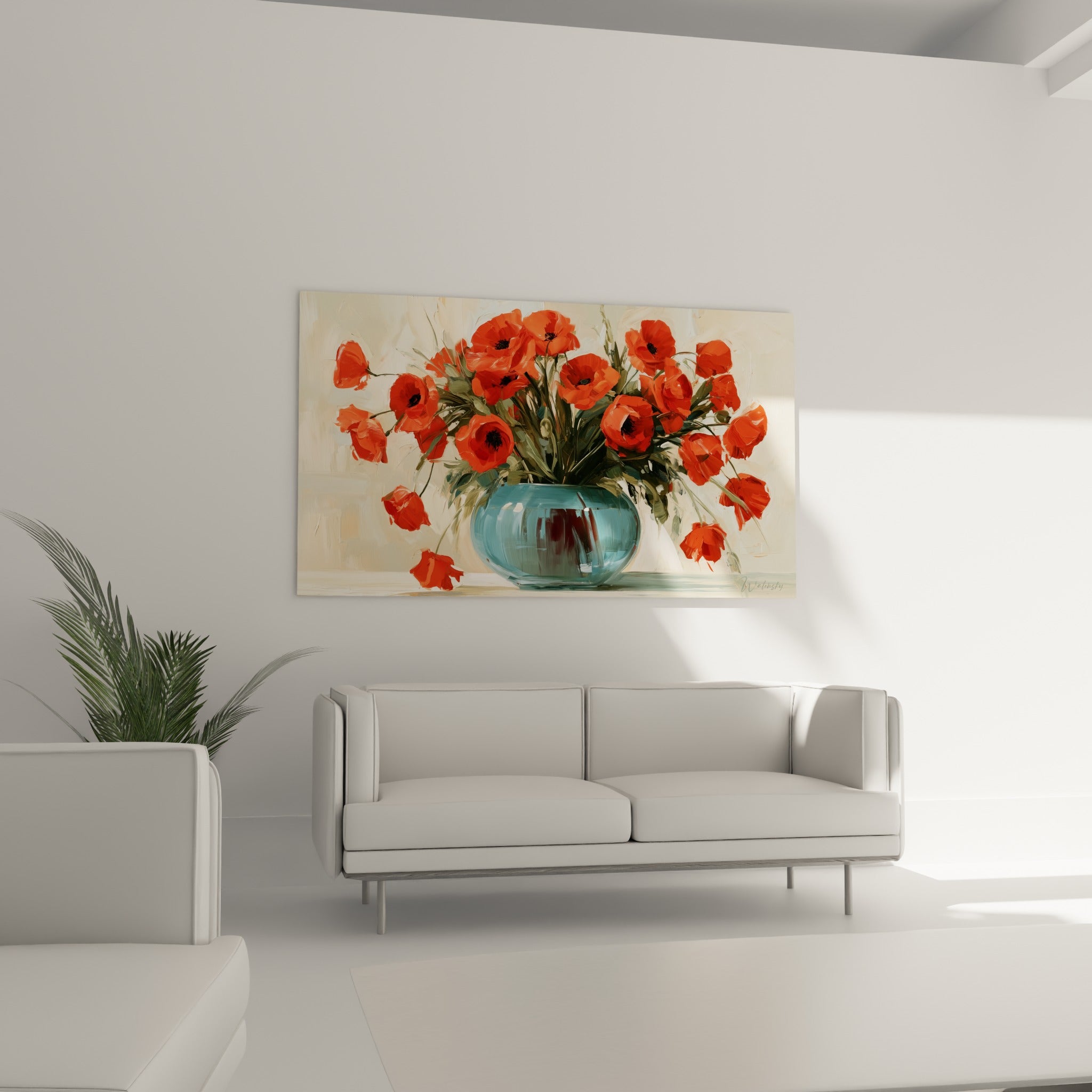 Fleurs de coquelicots rouge vif et vase turquoise, disposées au-dessus d'un canapé dans un salon lumineux