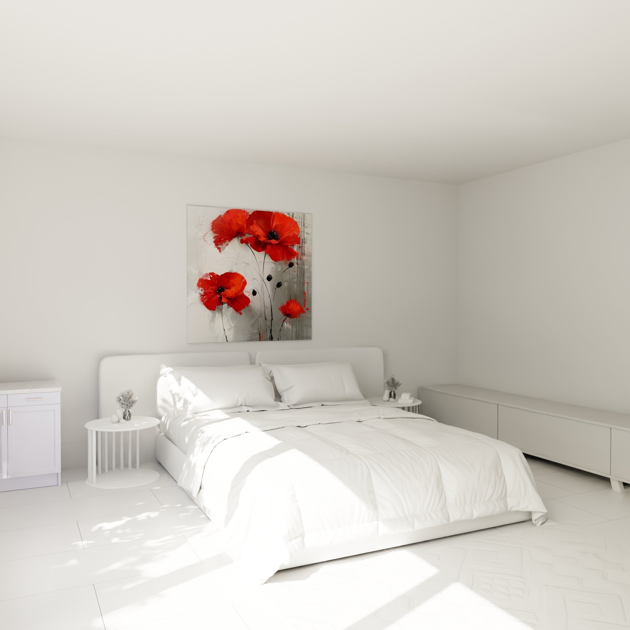 Pétales rouge vif et tiges noires filiformes accrochés au-dessus d'un lit dans une chambre claire