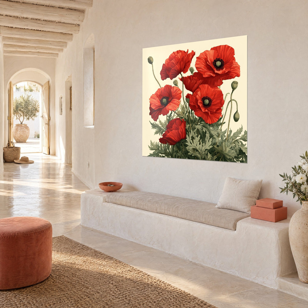 Tableau bouquet champêtre de pavots rouges aux pétales froissés, feuillage gris-vert, banquette blanche et mur de chaux, vue de trois-quarts