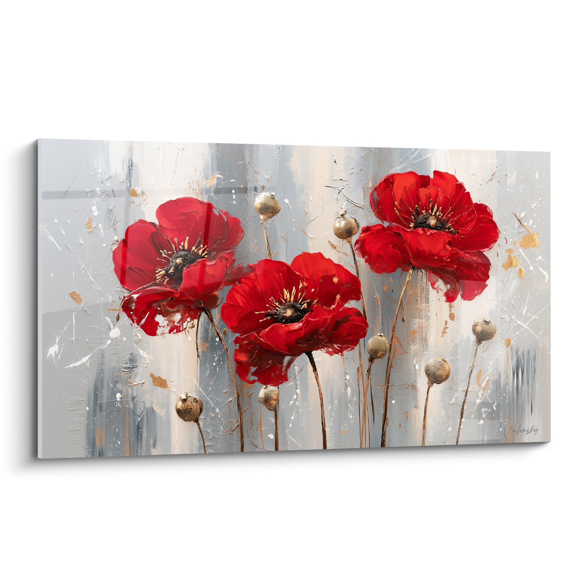 Trois coquelicots rouges aux cœurs dorés se déploient sur un fond gris perle texturé et lumineux
