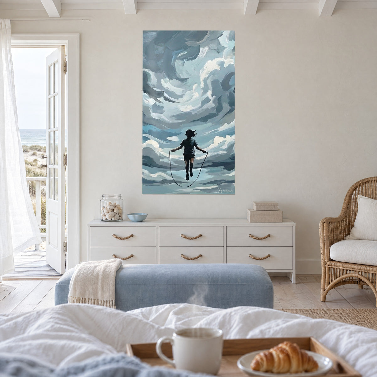 Cuadro de una saltadora de cuerda en suspensión, cielo agitado azul pizarra y blanco roto, encima de una cama en un dormitorio luminoso