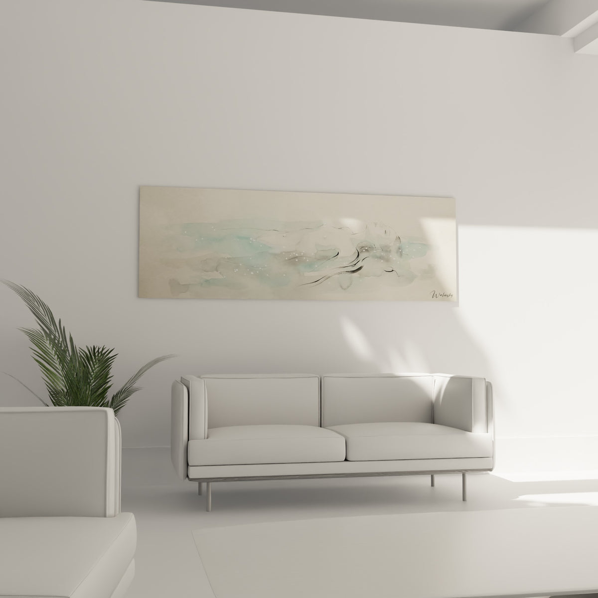 Corps abstrait aquarelle beige et turquoise pâle disposé au-dessus d'un canapé dans un salon lumineux