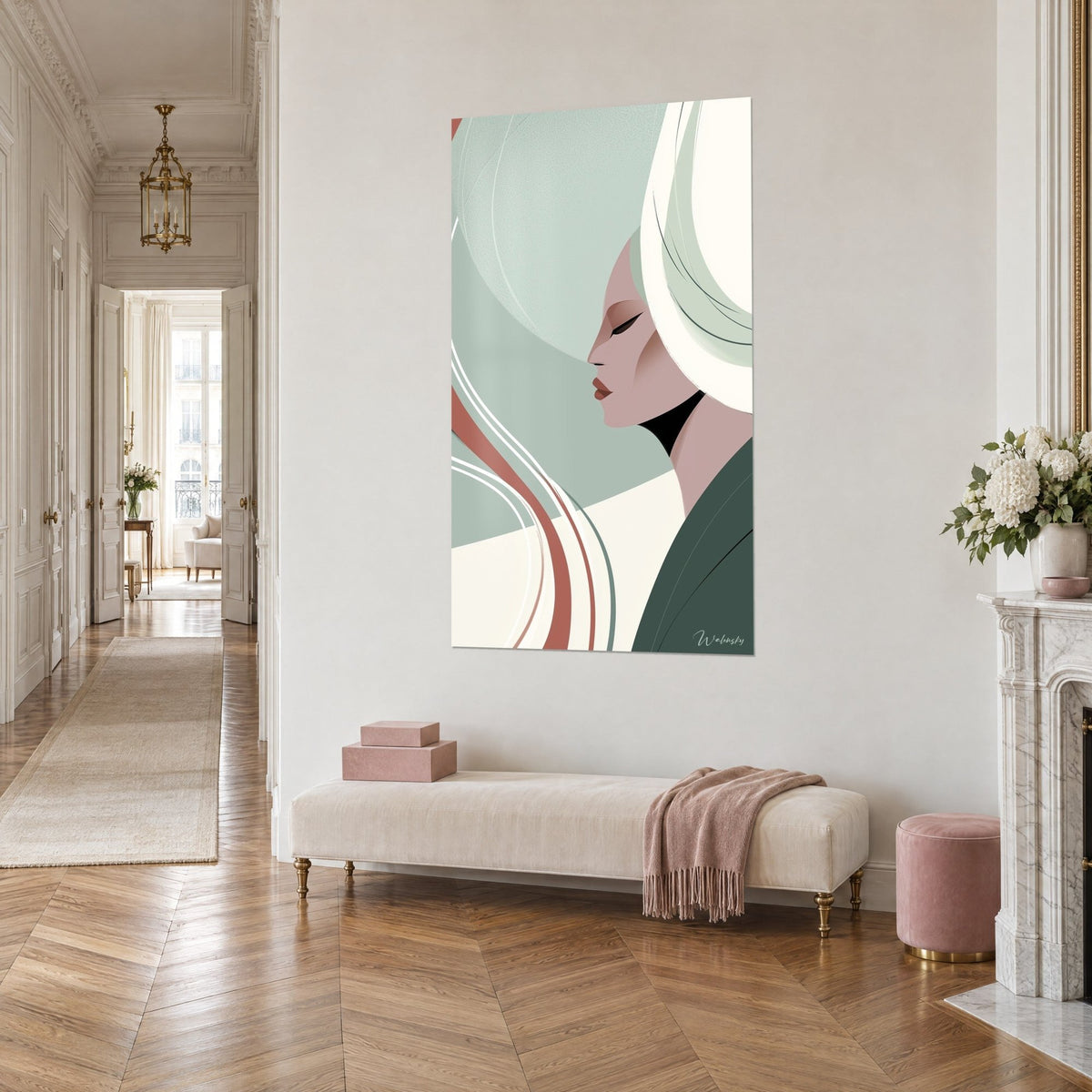 Tableau femme stylisée au regard baissé, longues courbes terracotta et crème, vue de trois-quarts dans un couloir haussmannien