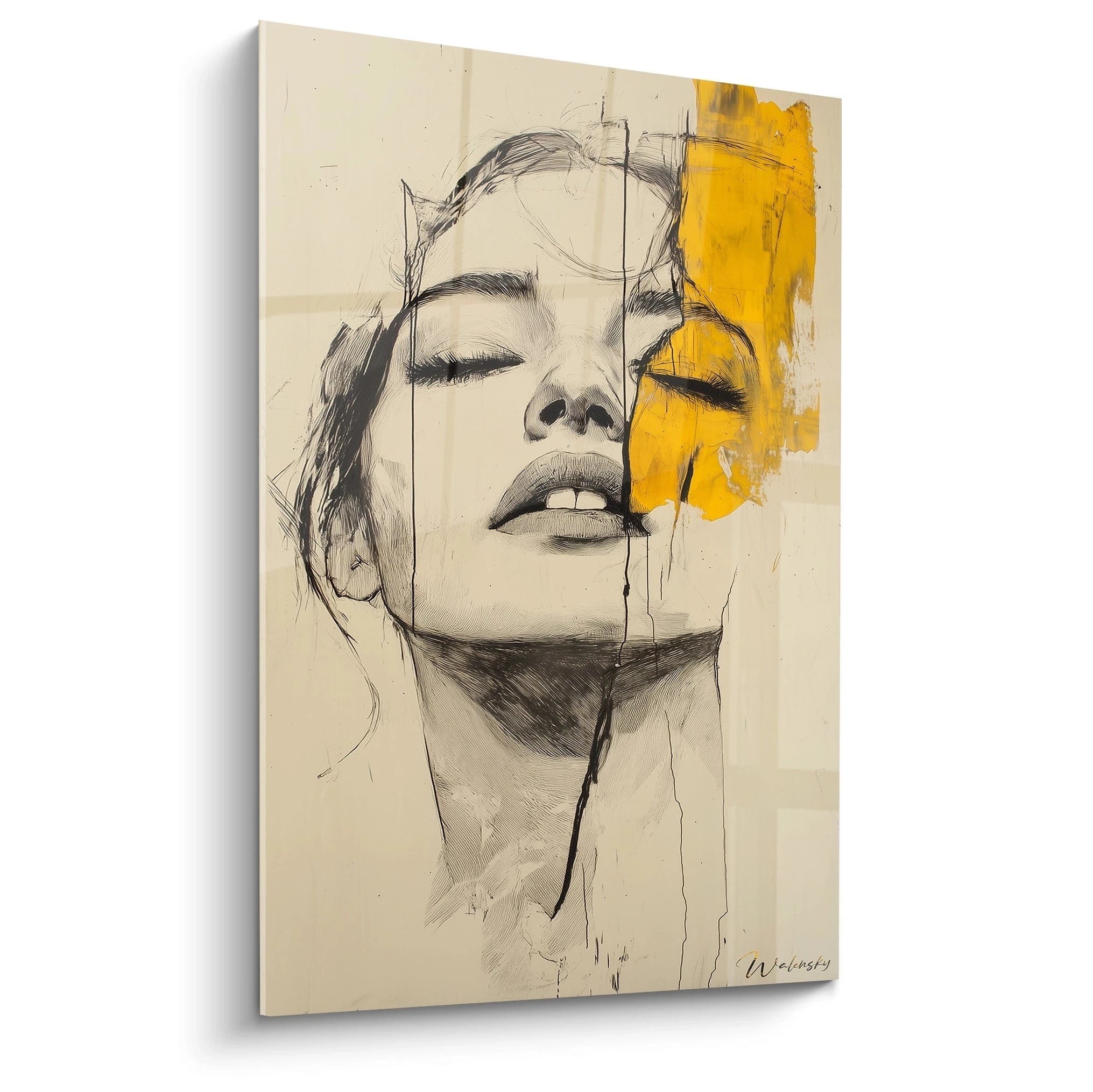 Un tableau visage féminin minimaliste représentant un portrait divisé, avec des traits noirs précis à gauche et une zone jaune vif à droite. Yeux fermés, lèvres entrouvertes sur fond beige, avec des lignes fines et des textures contrastées.
