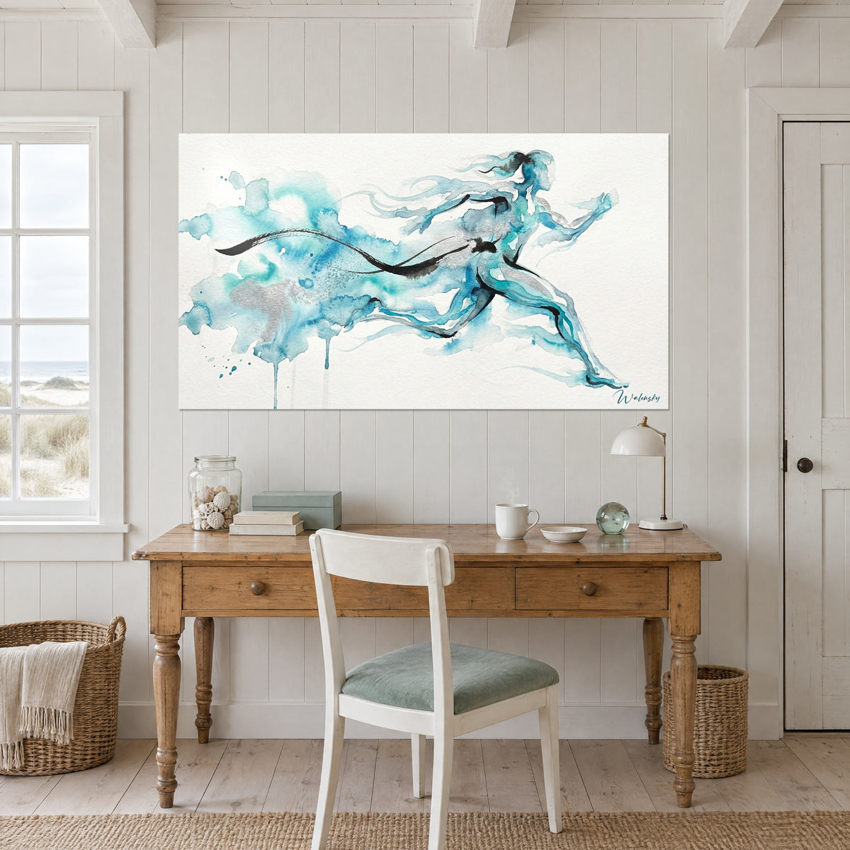Gemälde Laufsport in türkisblauem Aquarell, Tropfen und silbernes Glitzern, über einem Schreibtisch aus hellem Holz