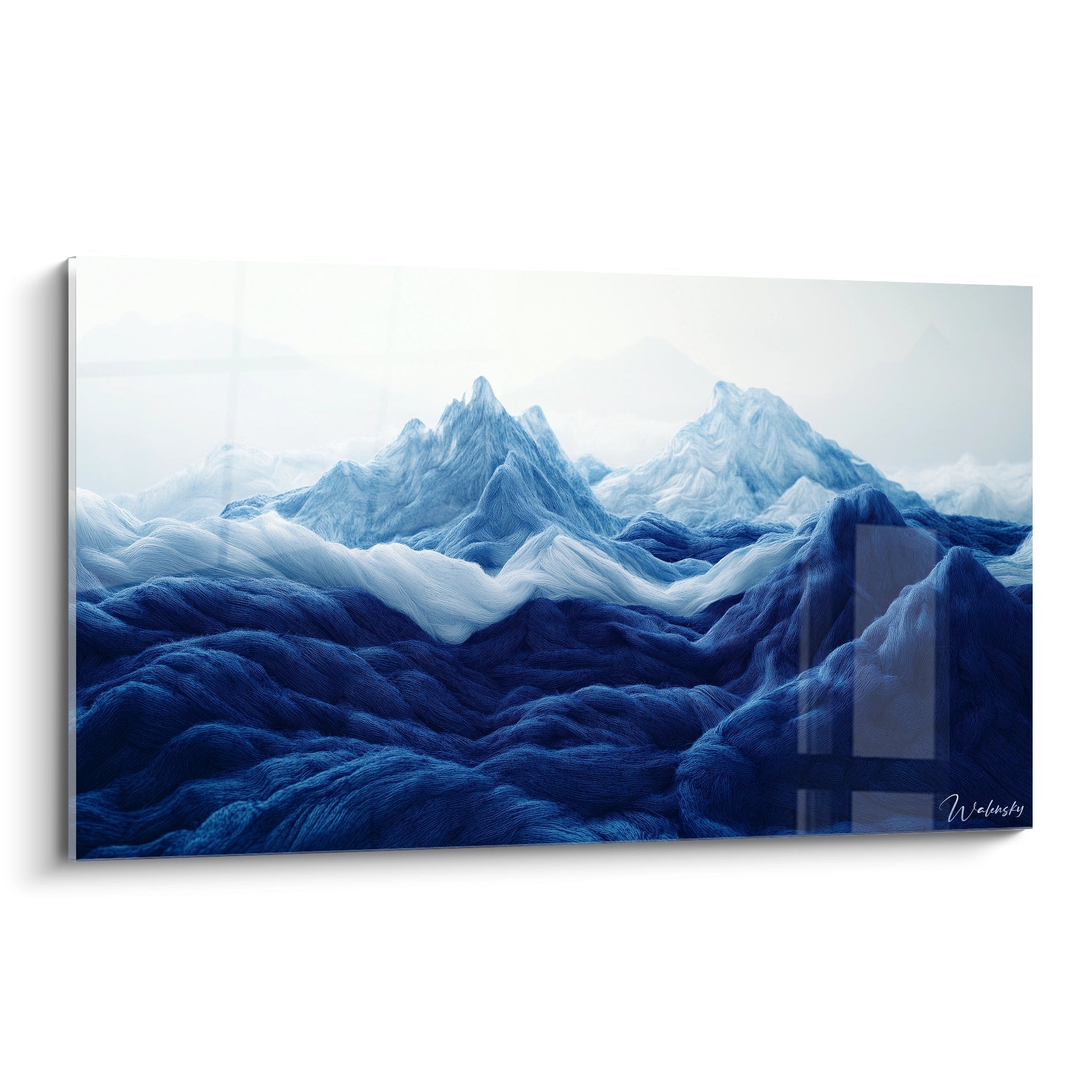 Un tableau montagnes bleues ondulantes avec reliefs texturés présentant des sommets pointus et des vallées fluides, dans diverses nuances de bleu allant du marine foncé au bleu glacé presque blanc, créant une impression de vagues gelées en mouvement.
