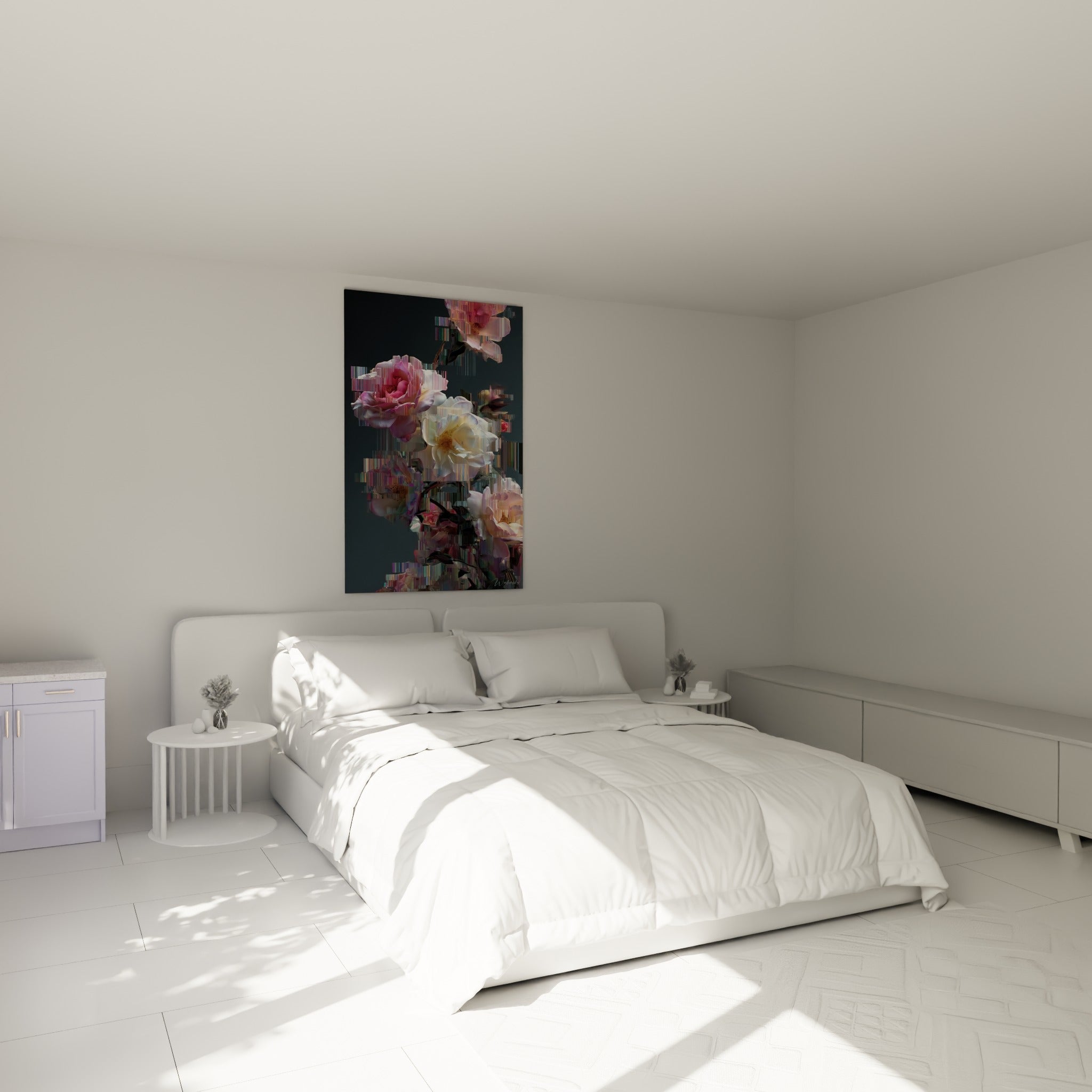 Roses glitch aux teintes rose poudré et blanc ivoire, accrochées au-dessus d'un lit dans une chambre claire
