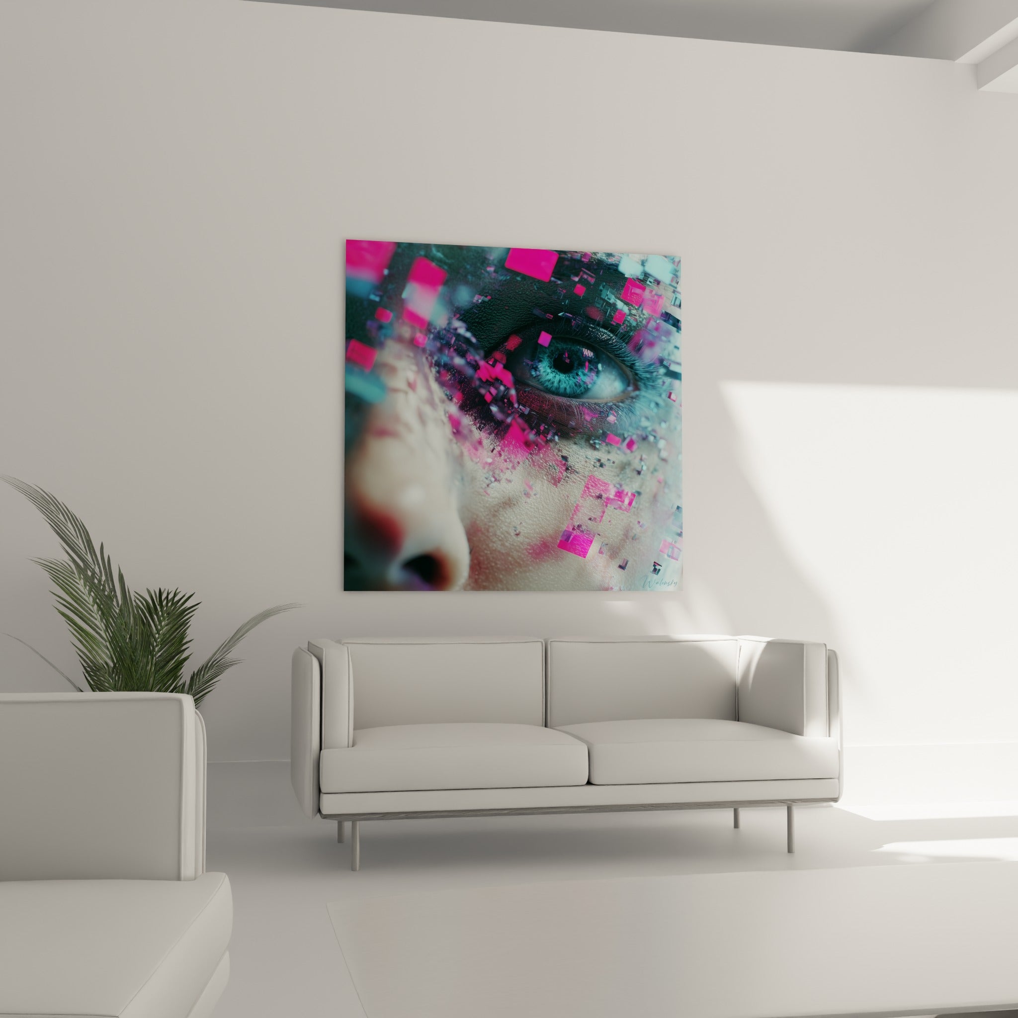 Visage pixelisé aux éclats fuchsia et bleu turquoise placé au-dessus d'un canapé dans un salon lumineux