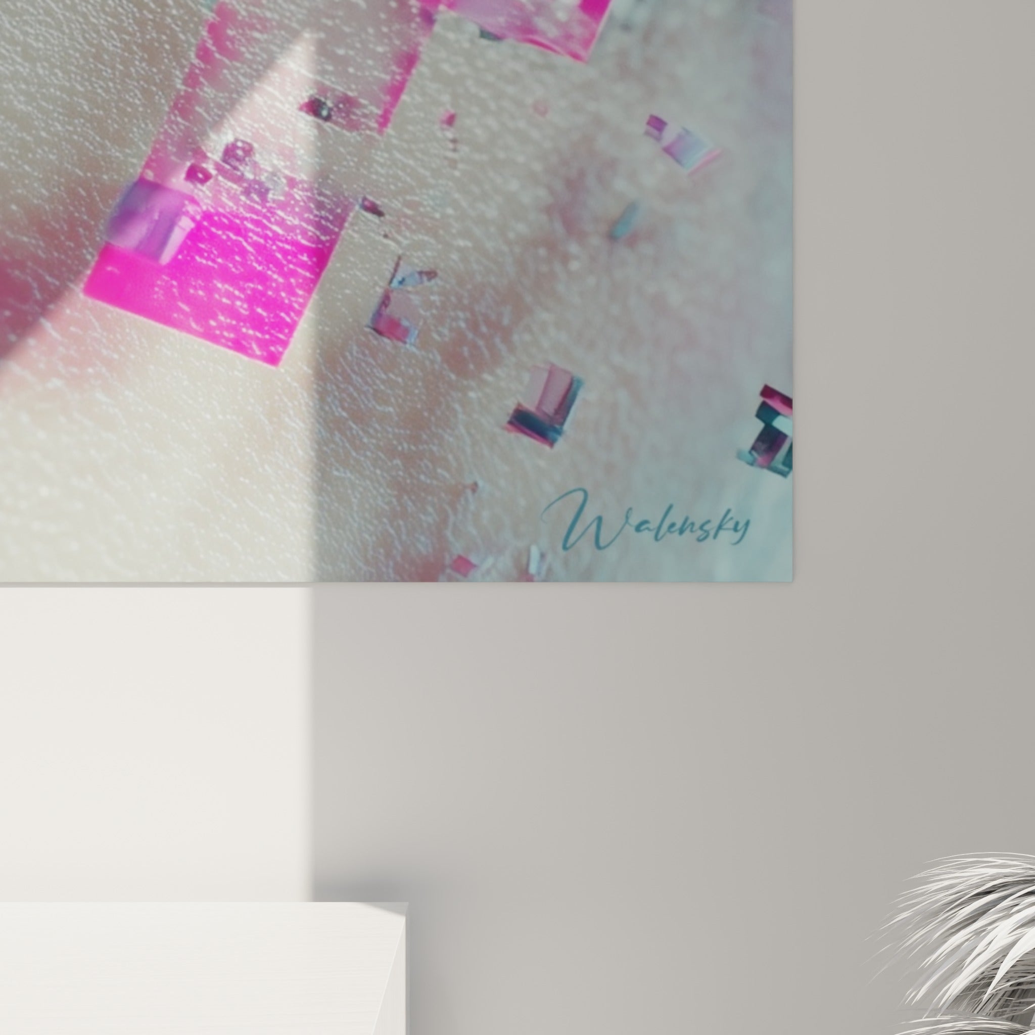 Grain de peau anthracite et pixels fuchsia se touchant en gros plan sur la toile Cyberpunk