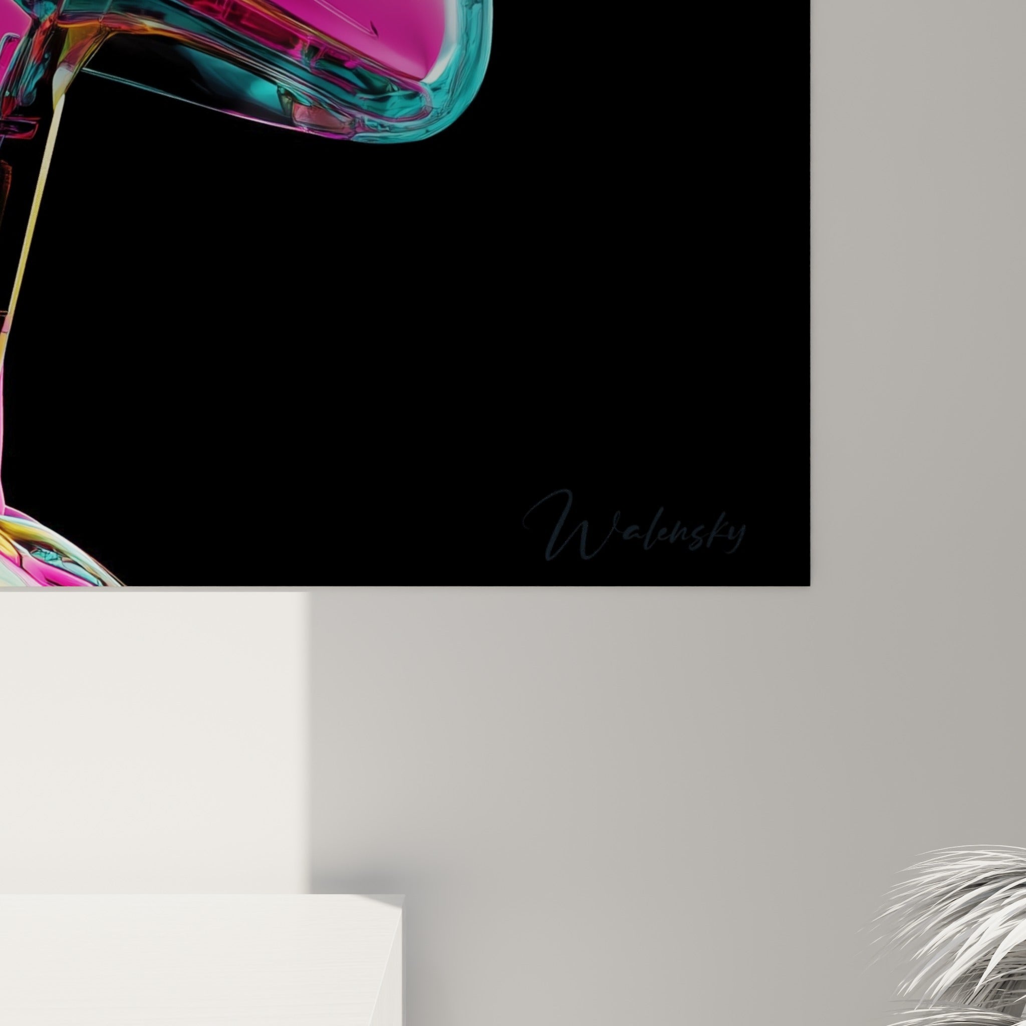 Détail des vertèbres dorées et de la mâchoire fuchsia translucide du tableau Cyberpunk, grain lumineux