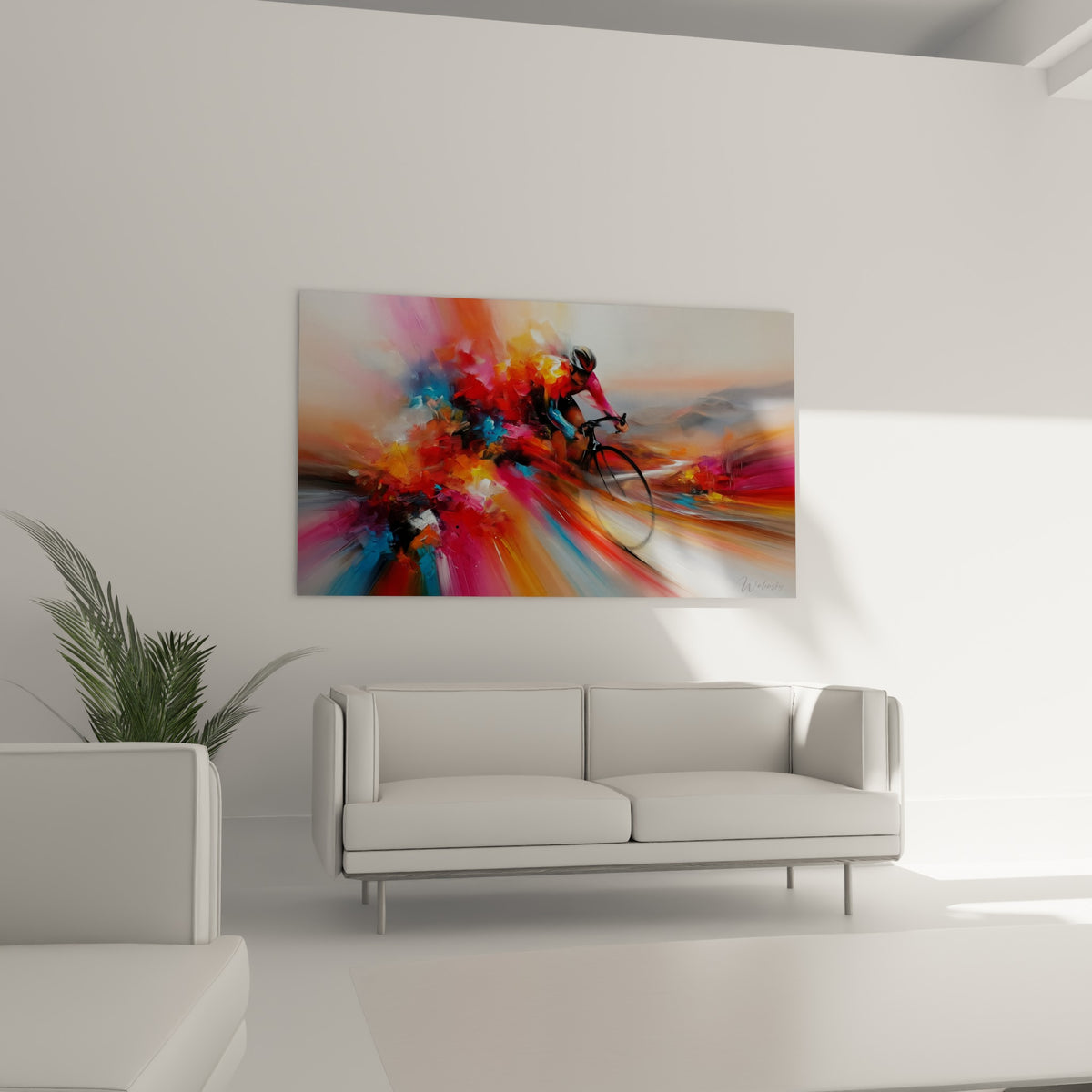Silhouette de cycliste rose et bleu jaillissant d'éclats colorés, au-dessus d'un canapé dans un salon lumineux