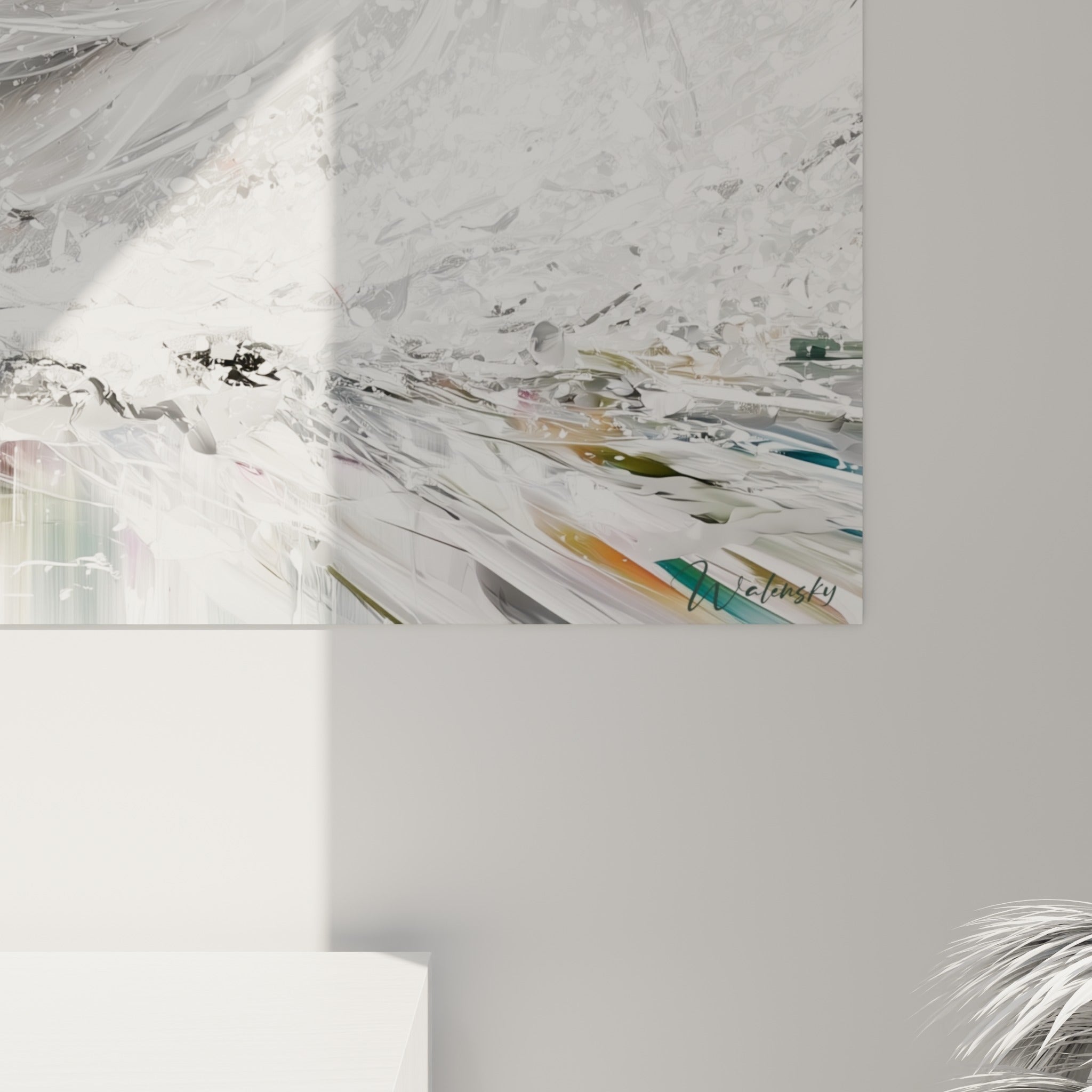 Matière éclaboussée blanche et grise du plumage, empâtements et coulures visibles de près sur la toile
