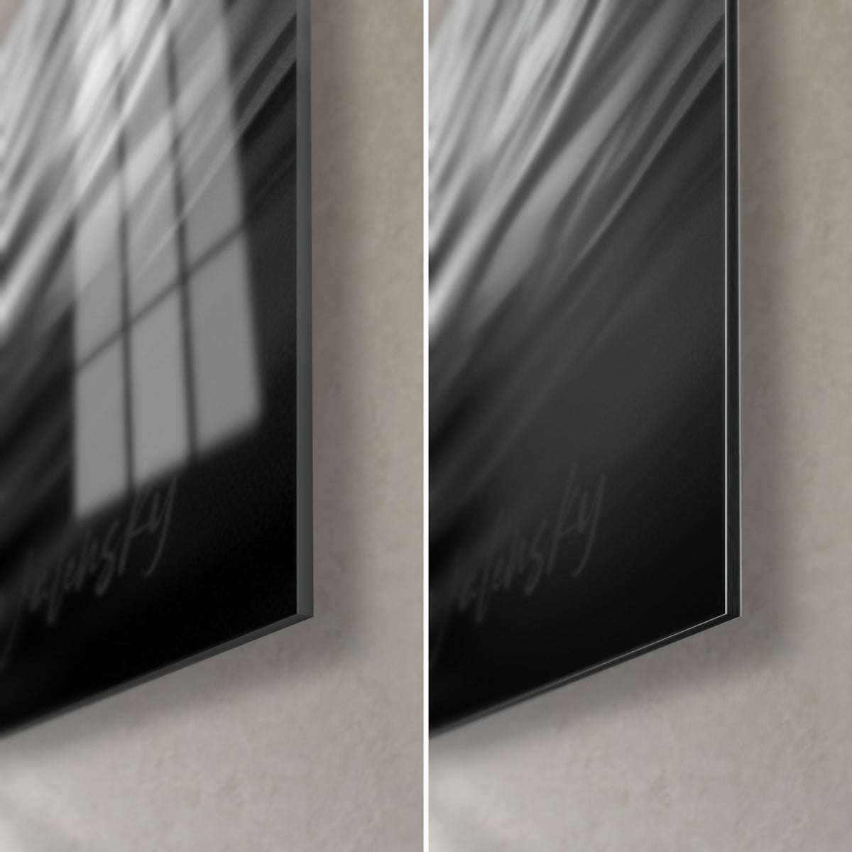 Tableau cygne en noir et blanc, coin bas droit, verre acrylique brillant à gauche et Dibond gris mat à droite, tranche fine