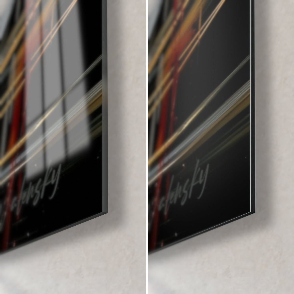 Tableau cygnes en cœur doré, coin bas droit : verre acrylique brillant à gauche, alu Dibond noir mat à droite, tranche de 3 mm