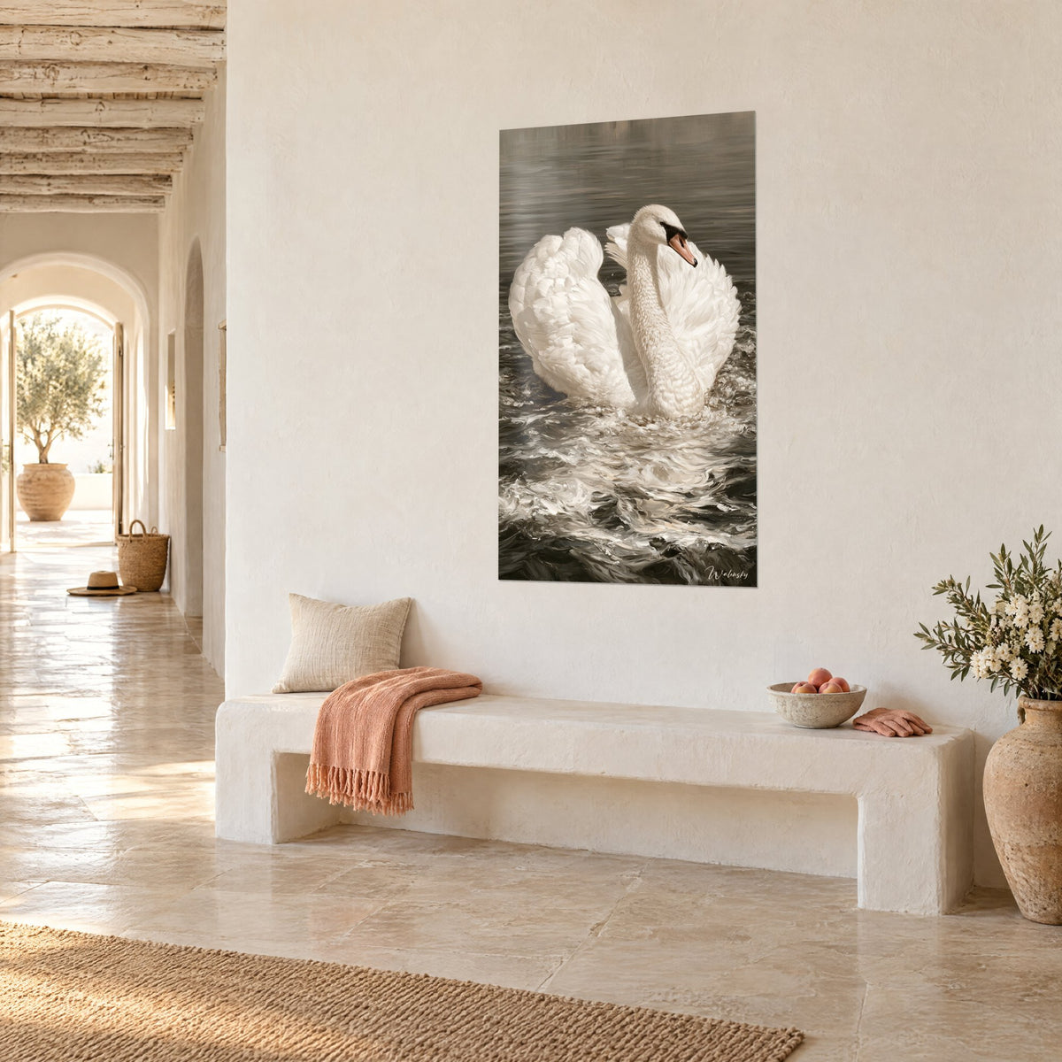 Tableau oiseau majestueux au bec orangé et masque noir, ailes ivoire sur flots argentés, dans un couloir voûté méditerranéen