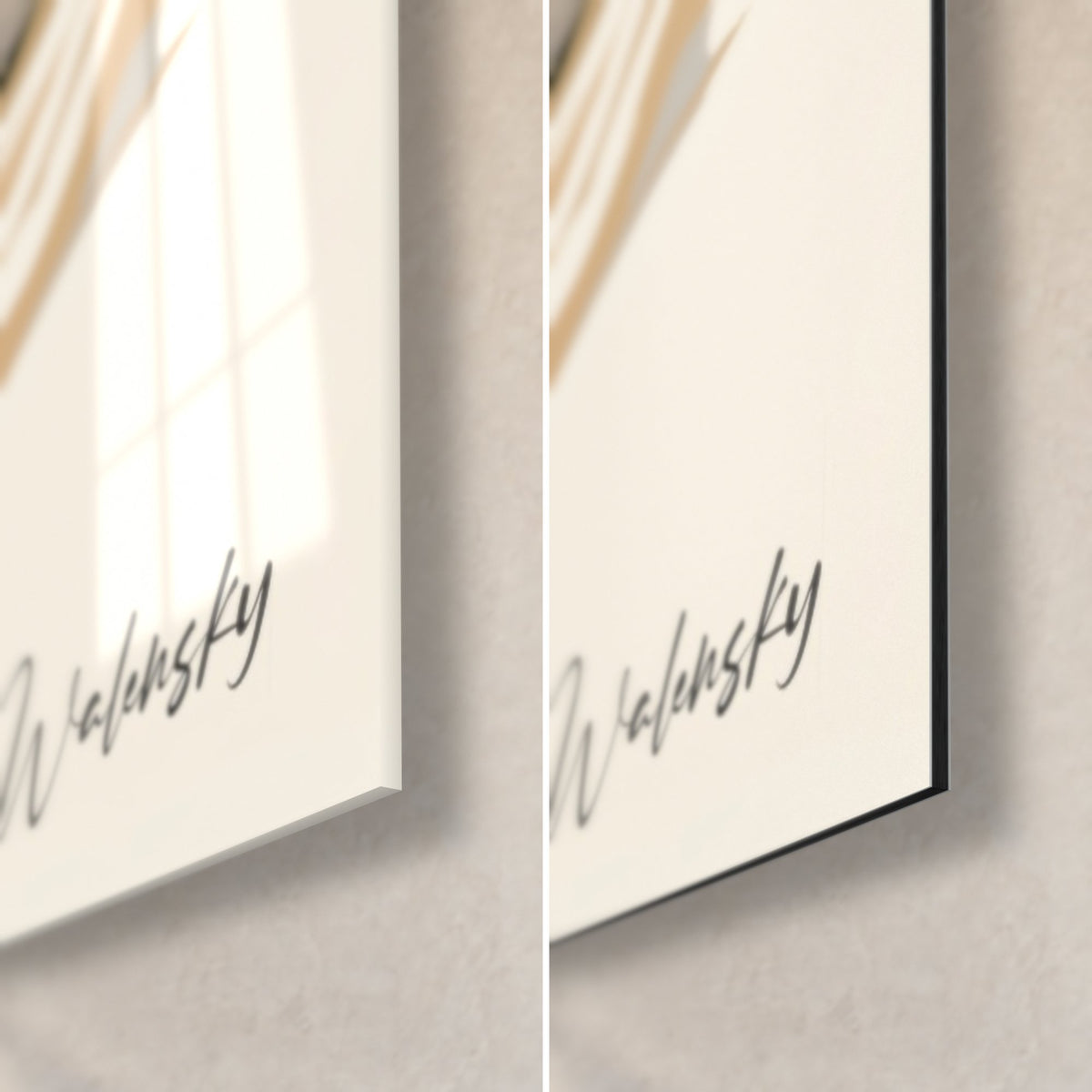 Tableau cygne, signature Walensky en noir sur fond crème : verre acrylique brillant à gauche, Dibond mat à droite, tranche fine