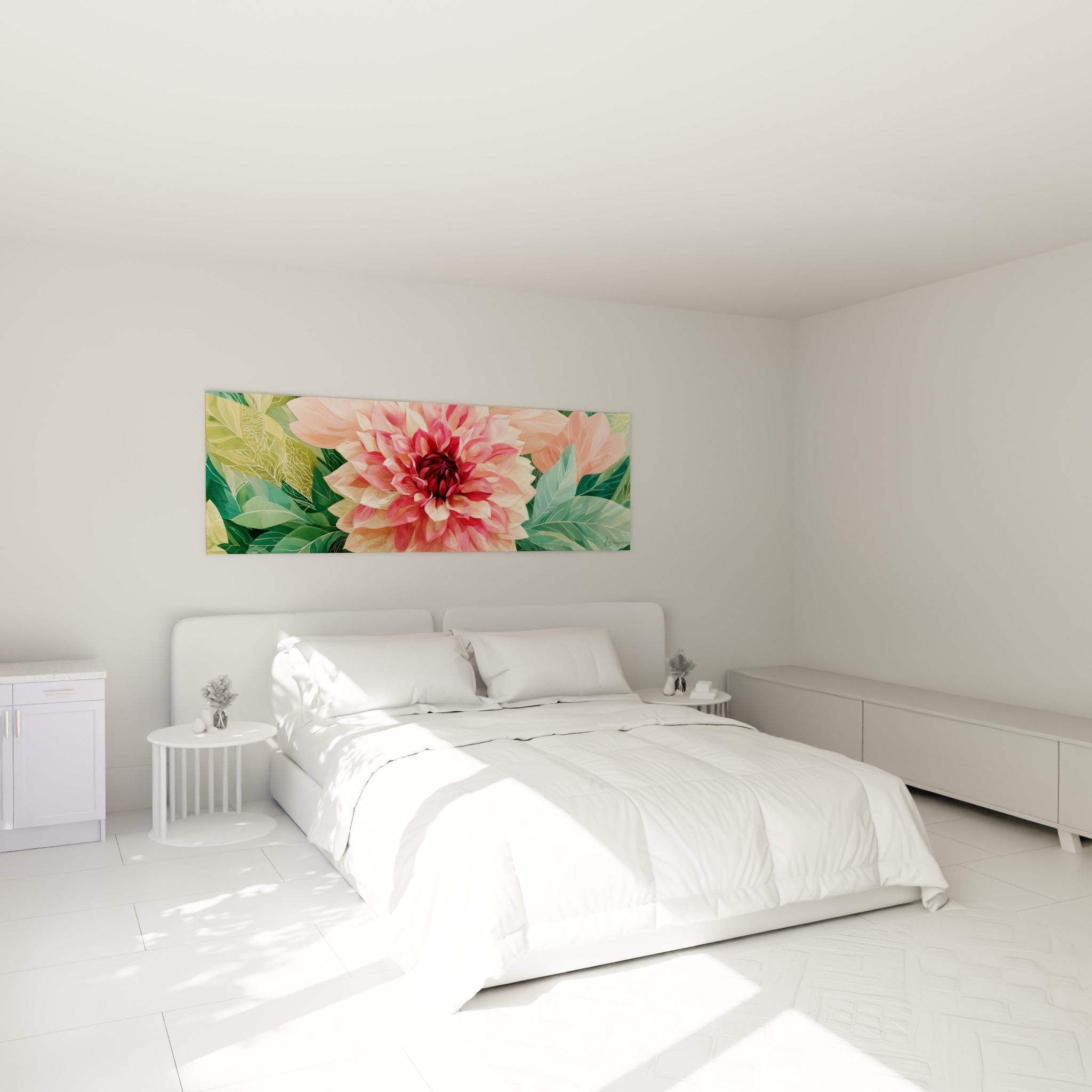 Fleur de dahlia rose et crème au cœur pourpre, accrochée au-dessus d'un lit dans une chambre claire