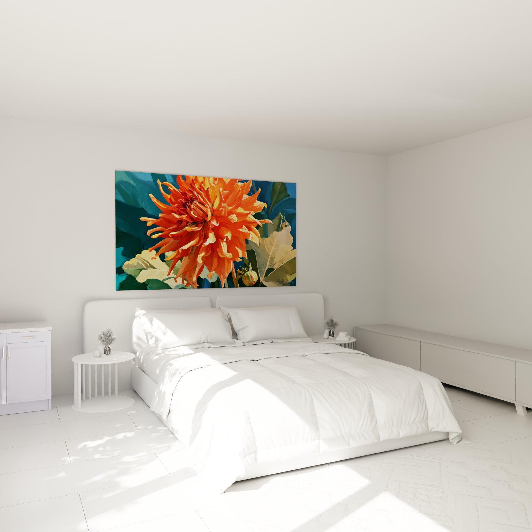 Pétales orangés et dorés du dahlia peint accrochés au-dessus d'un lit dans une chambre claire