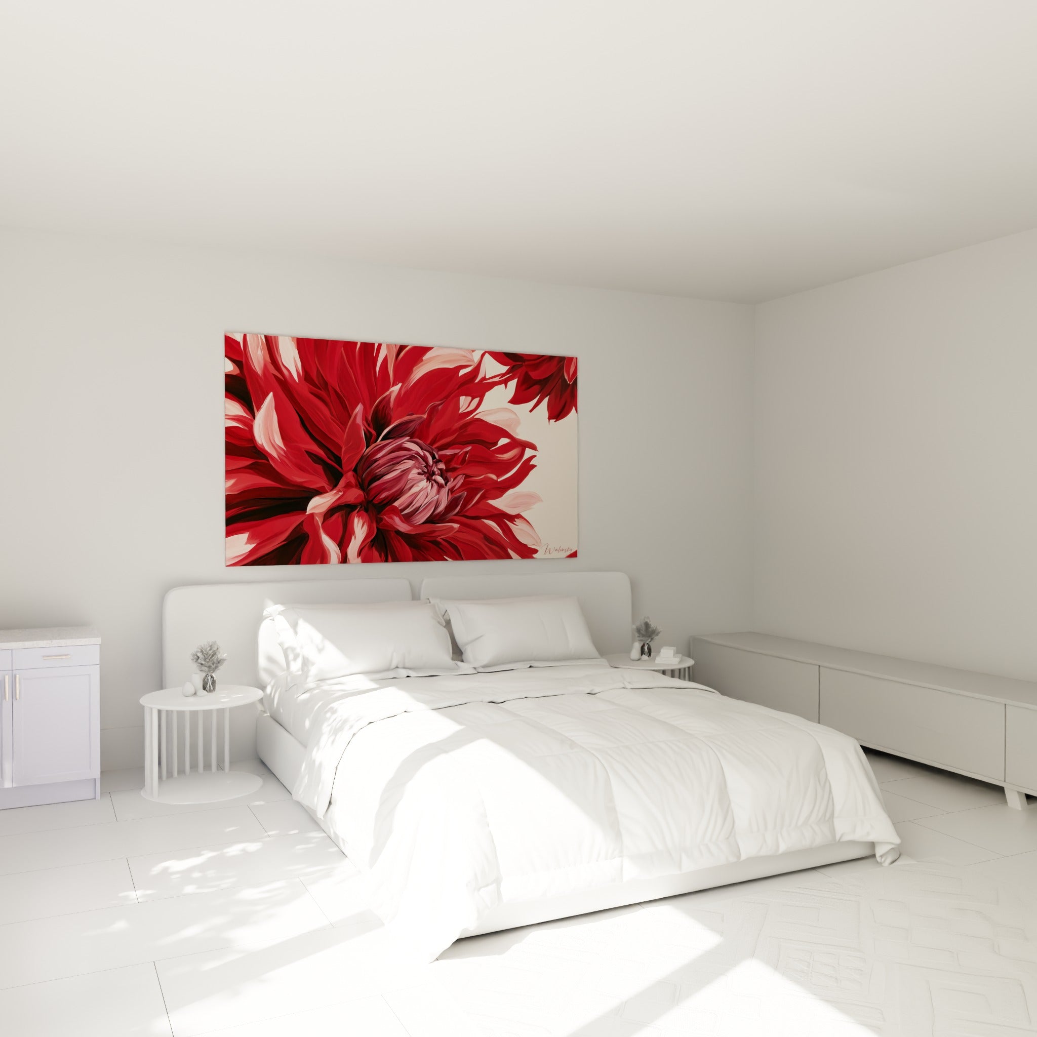 Dahlia rouge et rose aux pétales entrelacés au-dessus d'un lit dans une chambre claire
