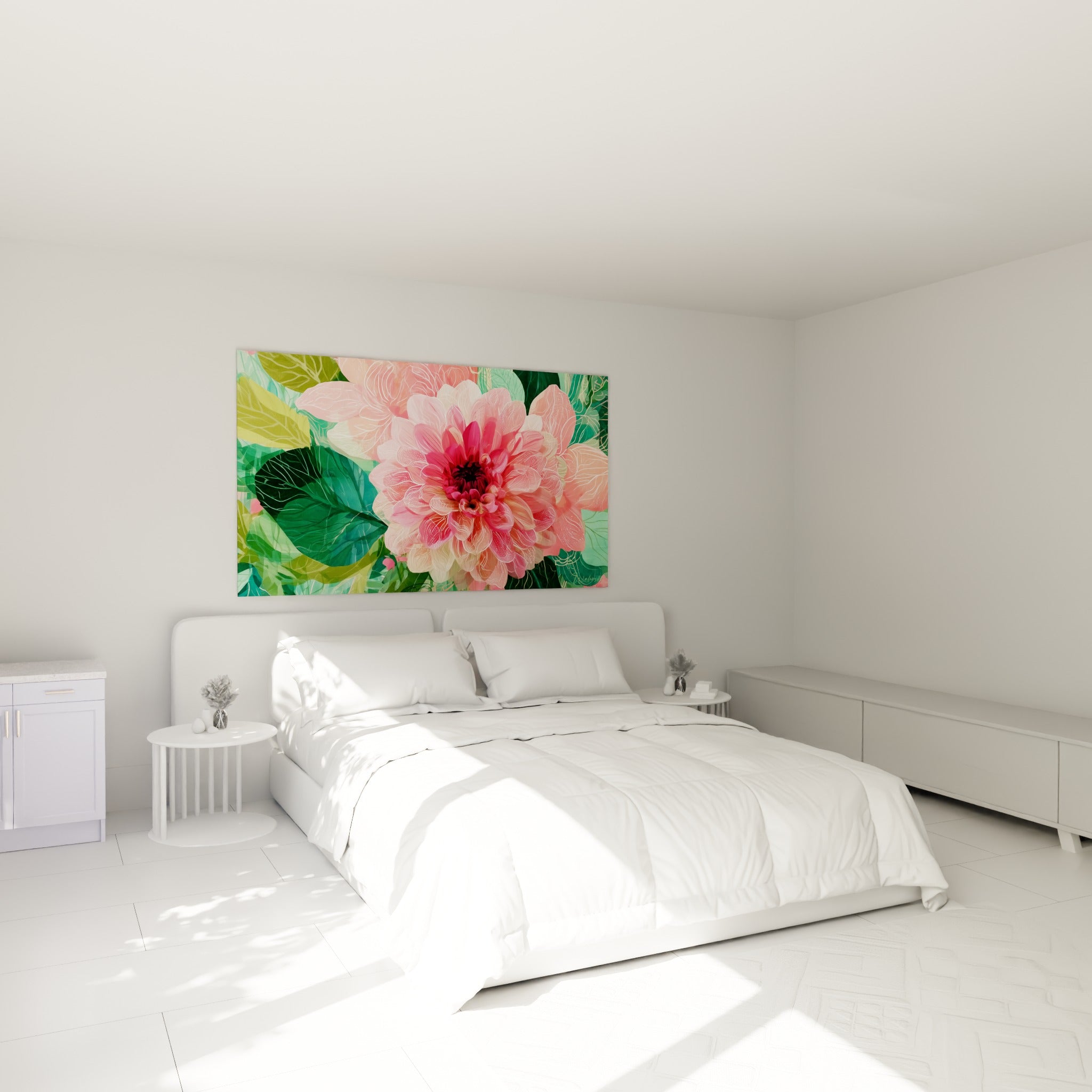 Fleur de dahlia rose pâle et vert sauge peinte finement, accrochée au-dessus d'un lit dans une chambre claire